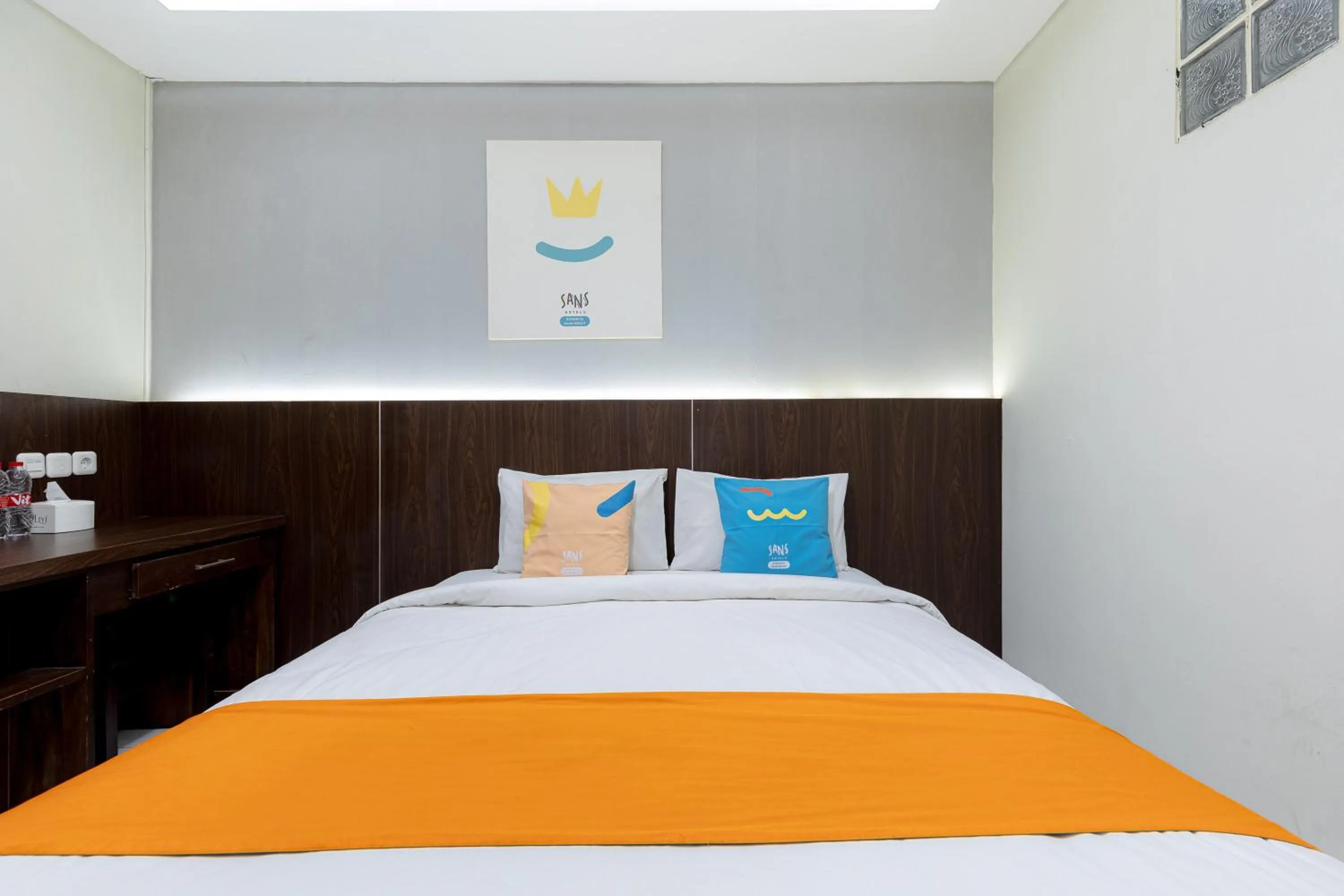 Bedroom, Bed in Sans Hotel Rumah Kita Daan Mogot by RedDoorz