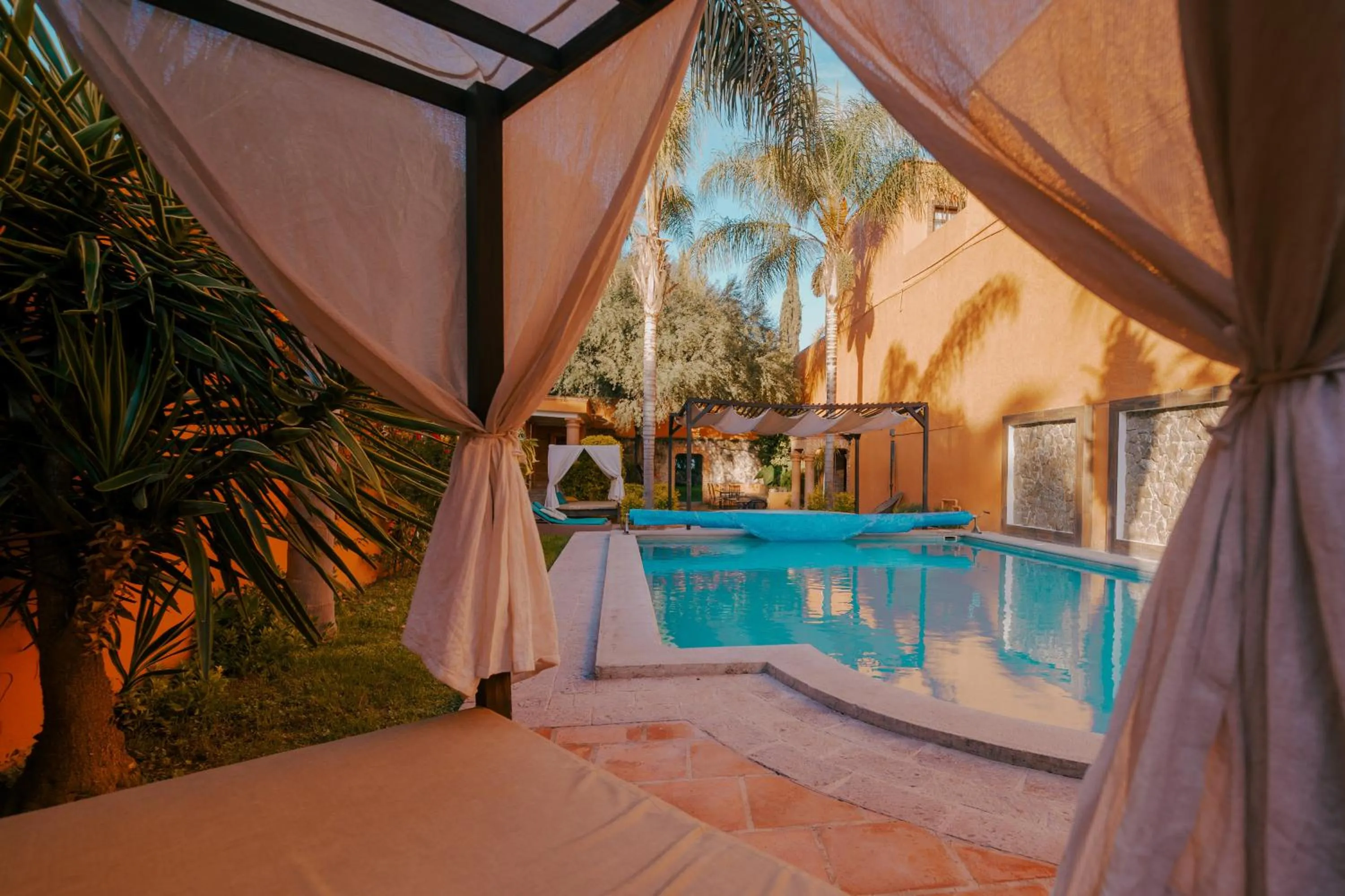 Suites Paraiso Tequis