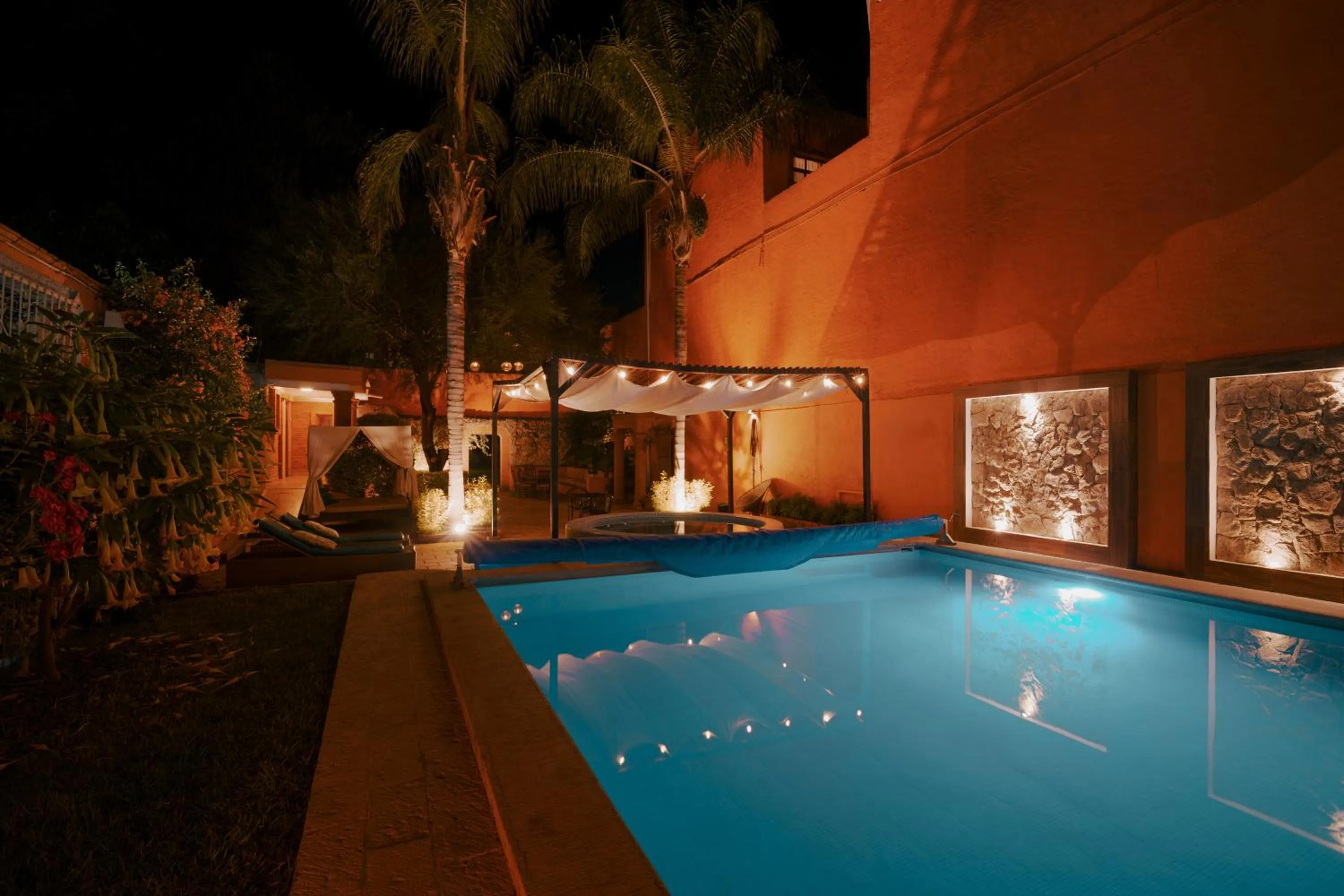 Suites Paraiso Tequis