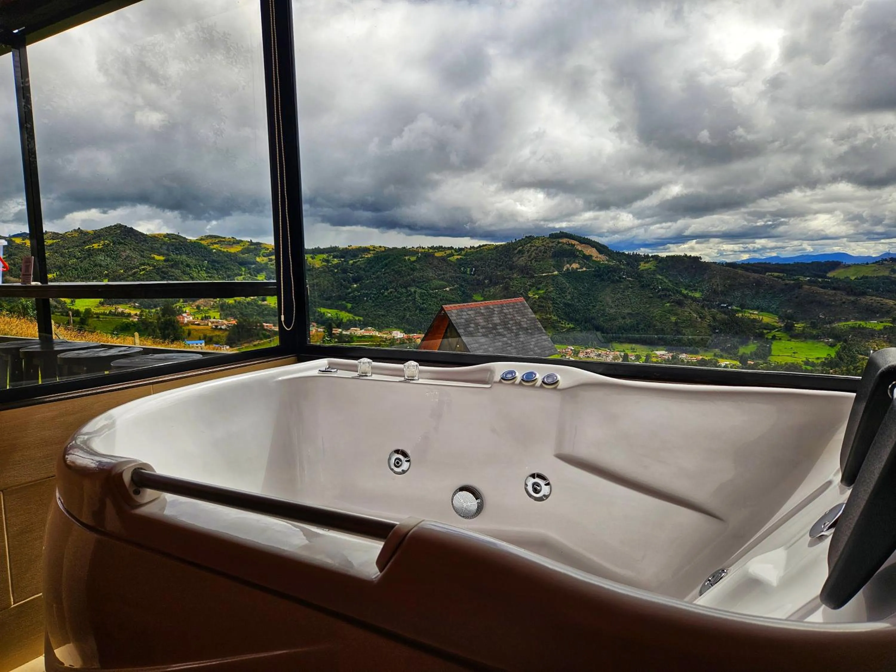 Swimming pool in Glamping Hakuna Matata