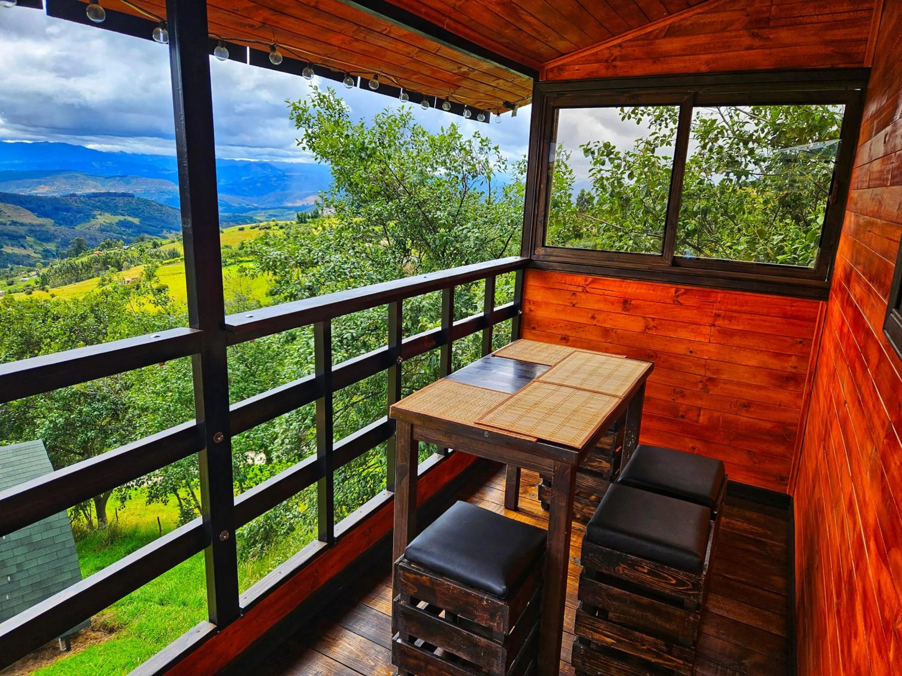 Dining area in Glamping Hakuna Matata