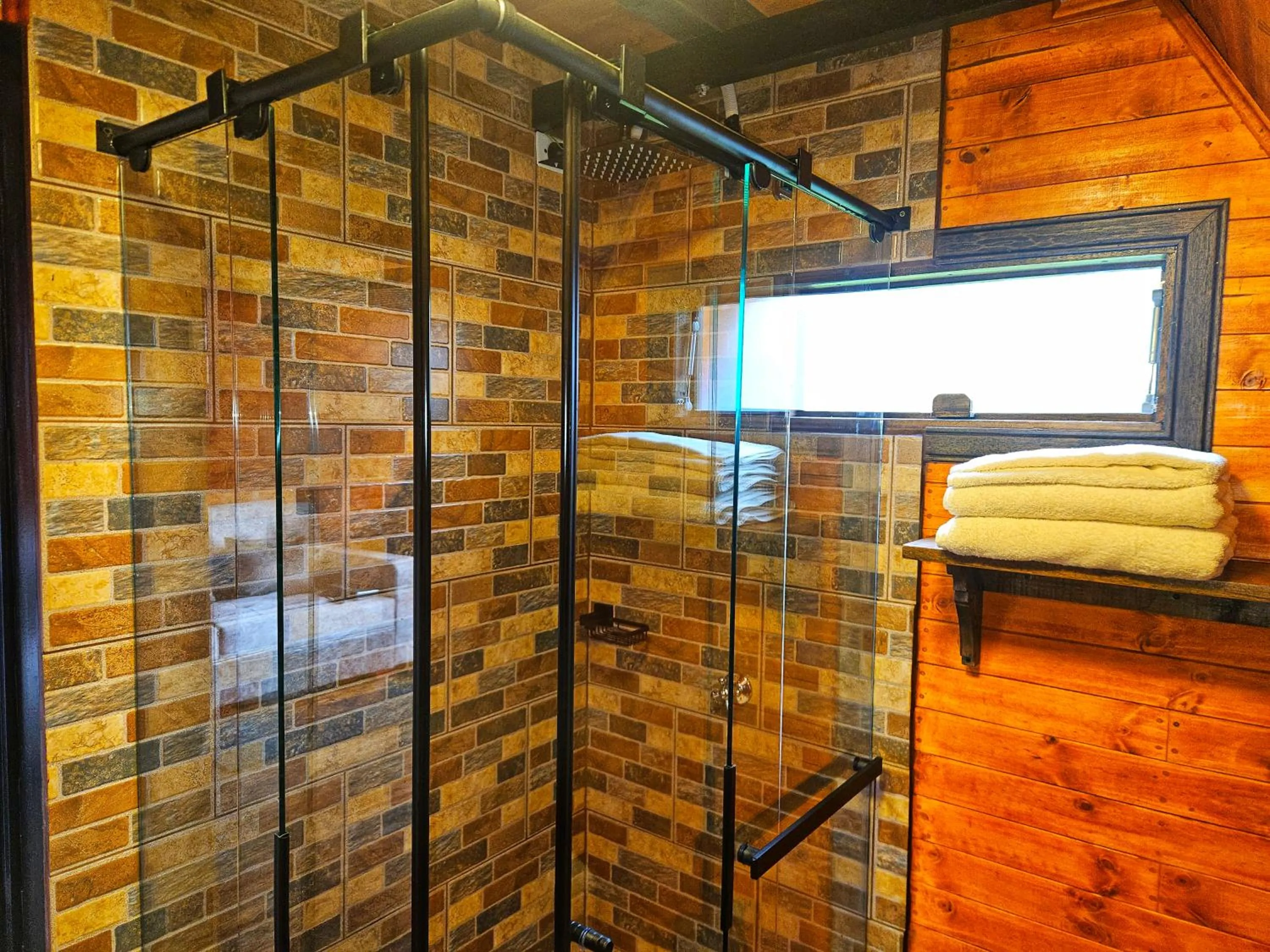 Shower in Glamping Hakuna Matata