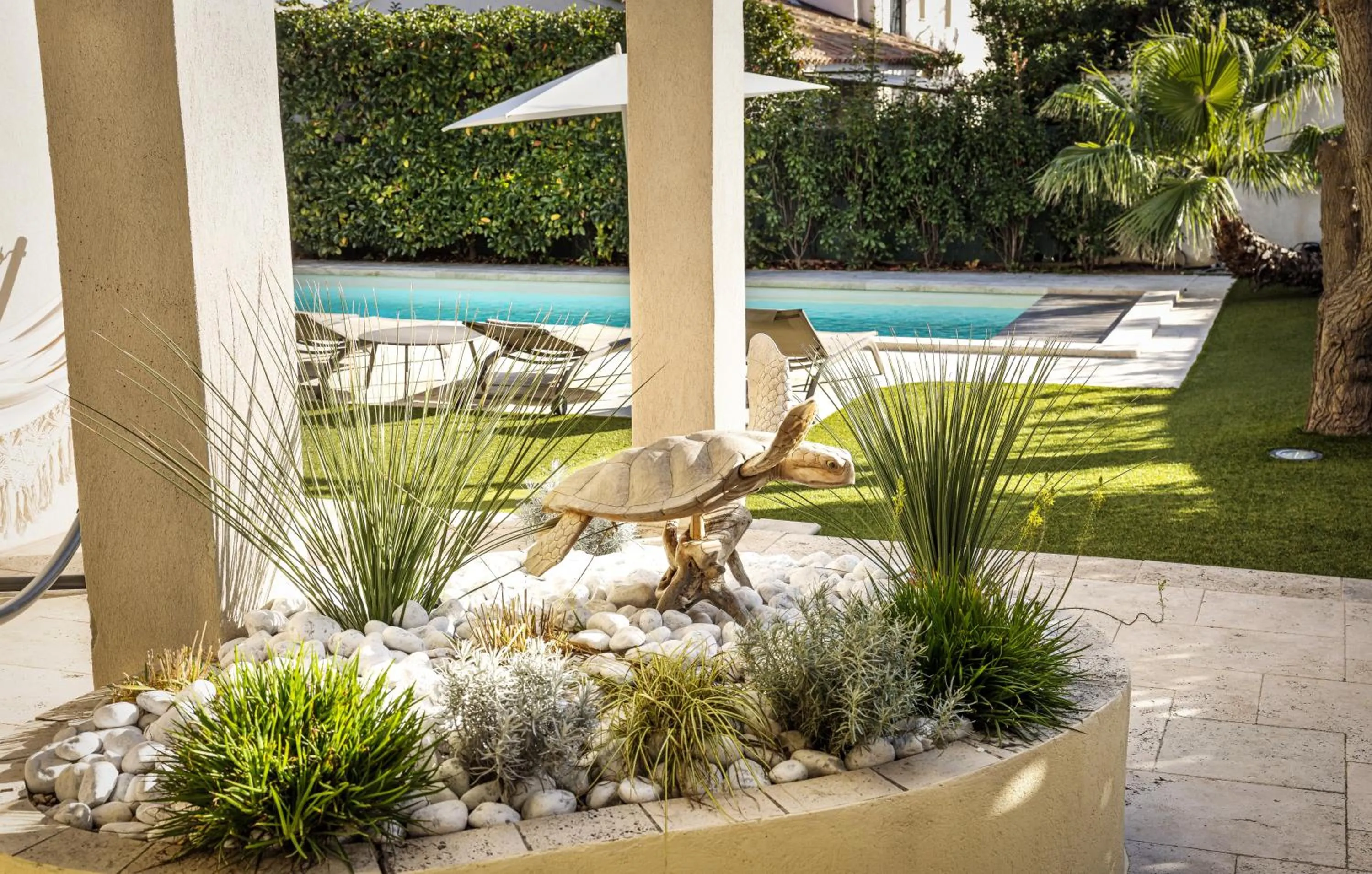 Swimming pool in Villa Montfleuri, vieille ville à pieds, vue mer, piscine, 8 pers