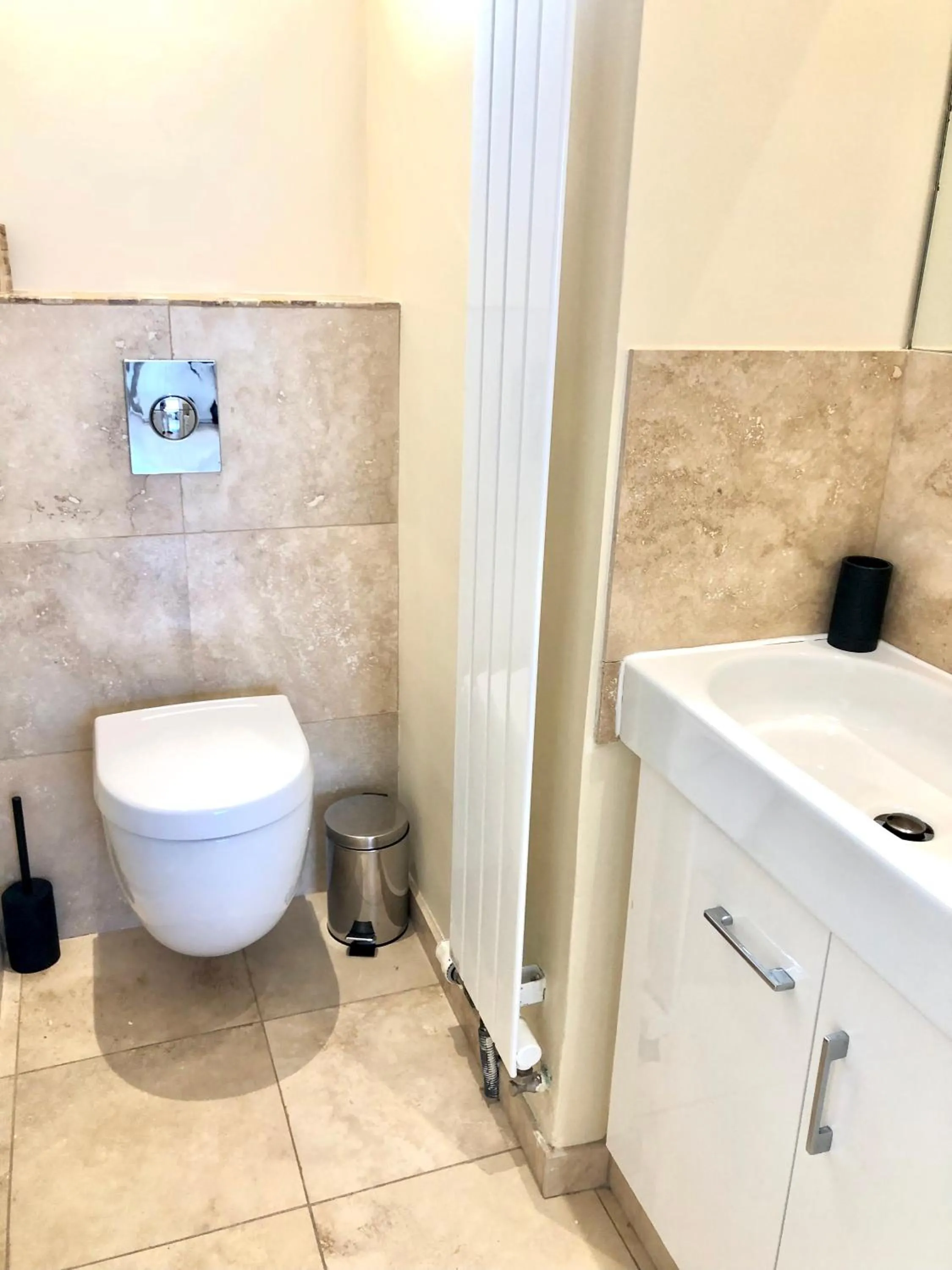 Toilet in Villa Montfleuri, vieille ville à pieds, vue mer, piscine, 8 pers
