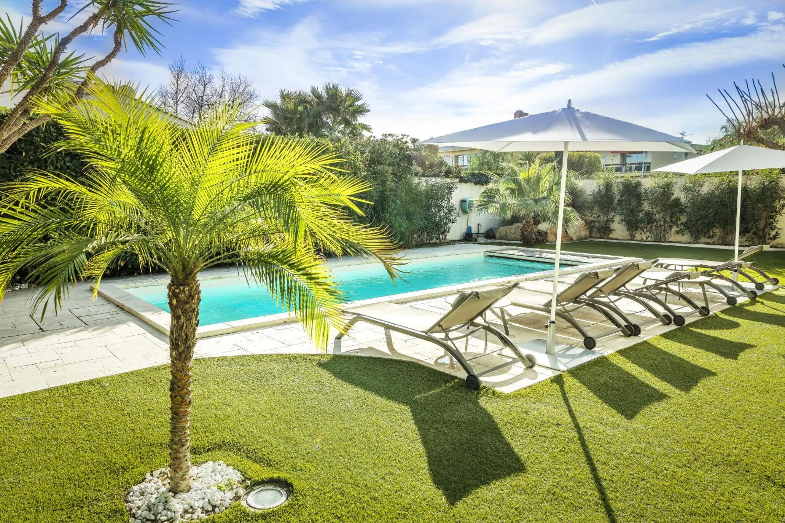 Swimming pool in Villa Montfleuri, vieille ville à pieds, vue mer, piscine, 8 pers