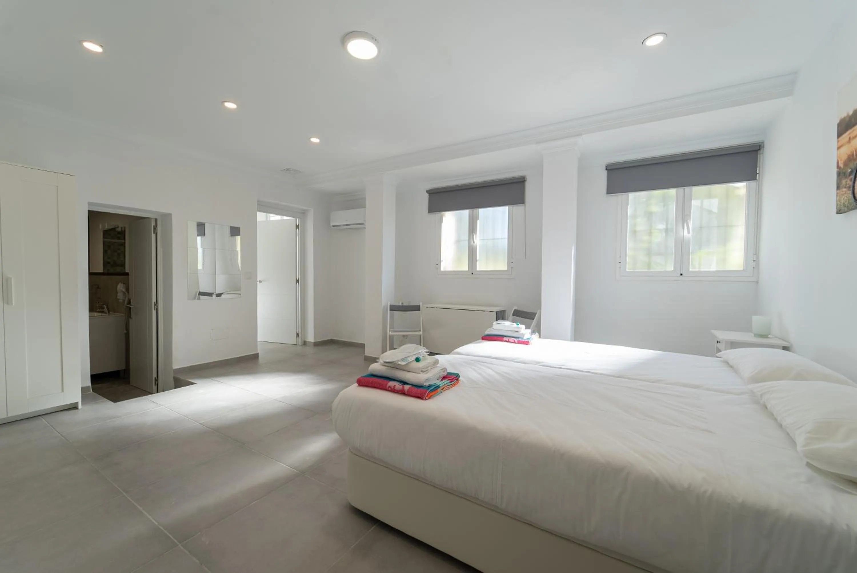 Photo of the whole room, Bed in CASADELMAR Marbella 23 APARTAMENTOS VACACIONALES