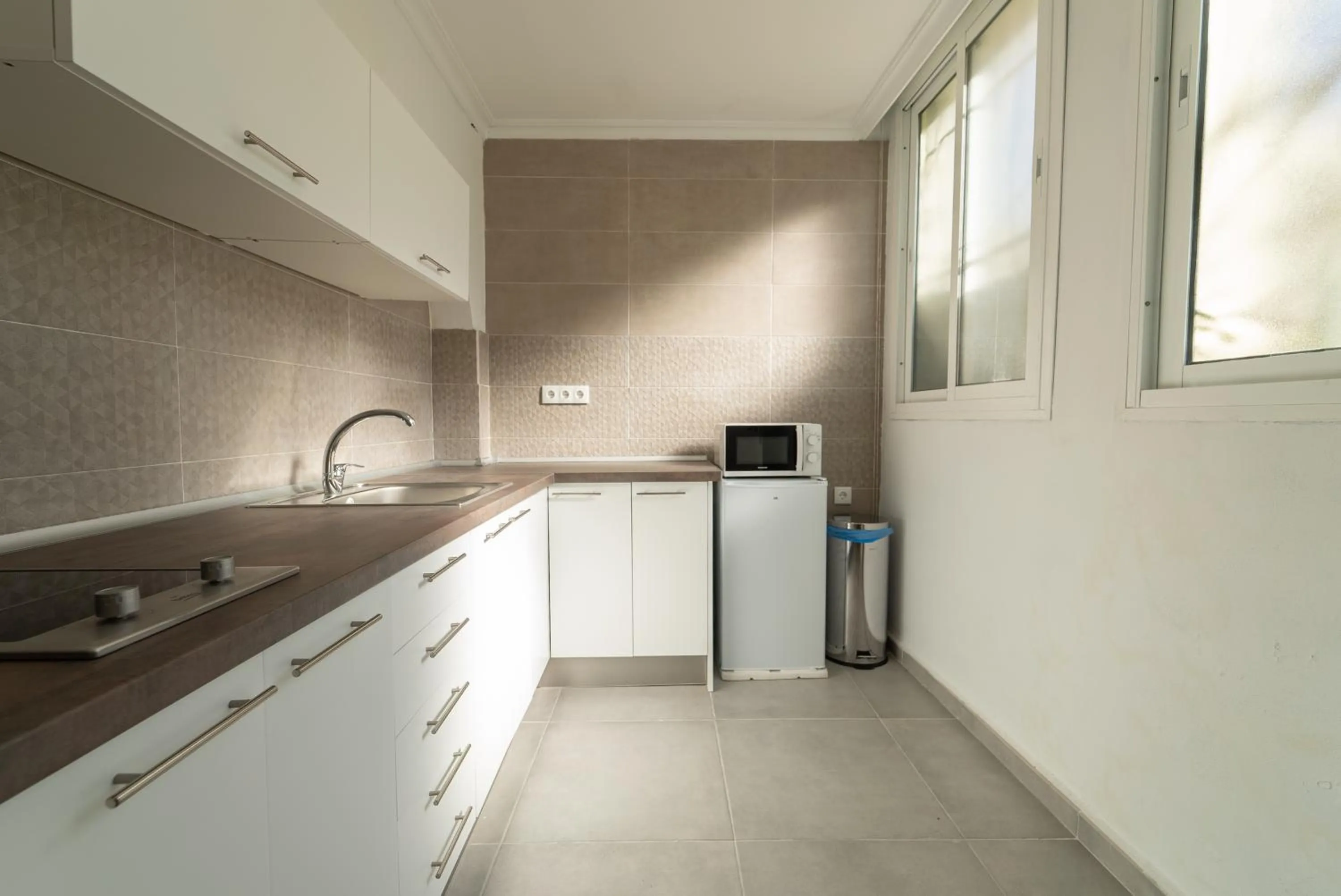 Kitchen or kitchenette in CASADELMAR Marbella 23 APARTAMENTOS VACACIONALES
