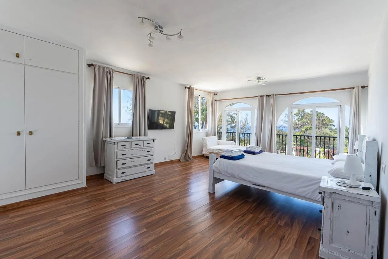 Bed in CASADELMAR Marbella 23 APARTAMENTOS VACACIONALES