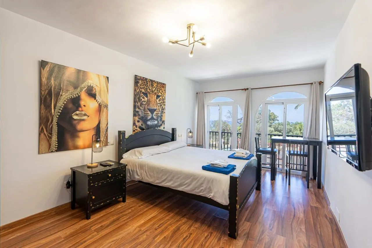 Bed in CASADELMAR Marbella 23 APARTAMENTOS VACACIONALES