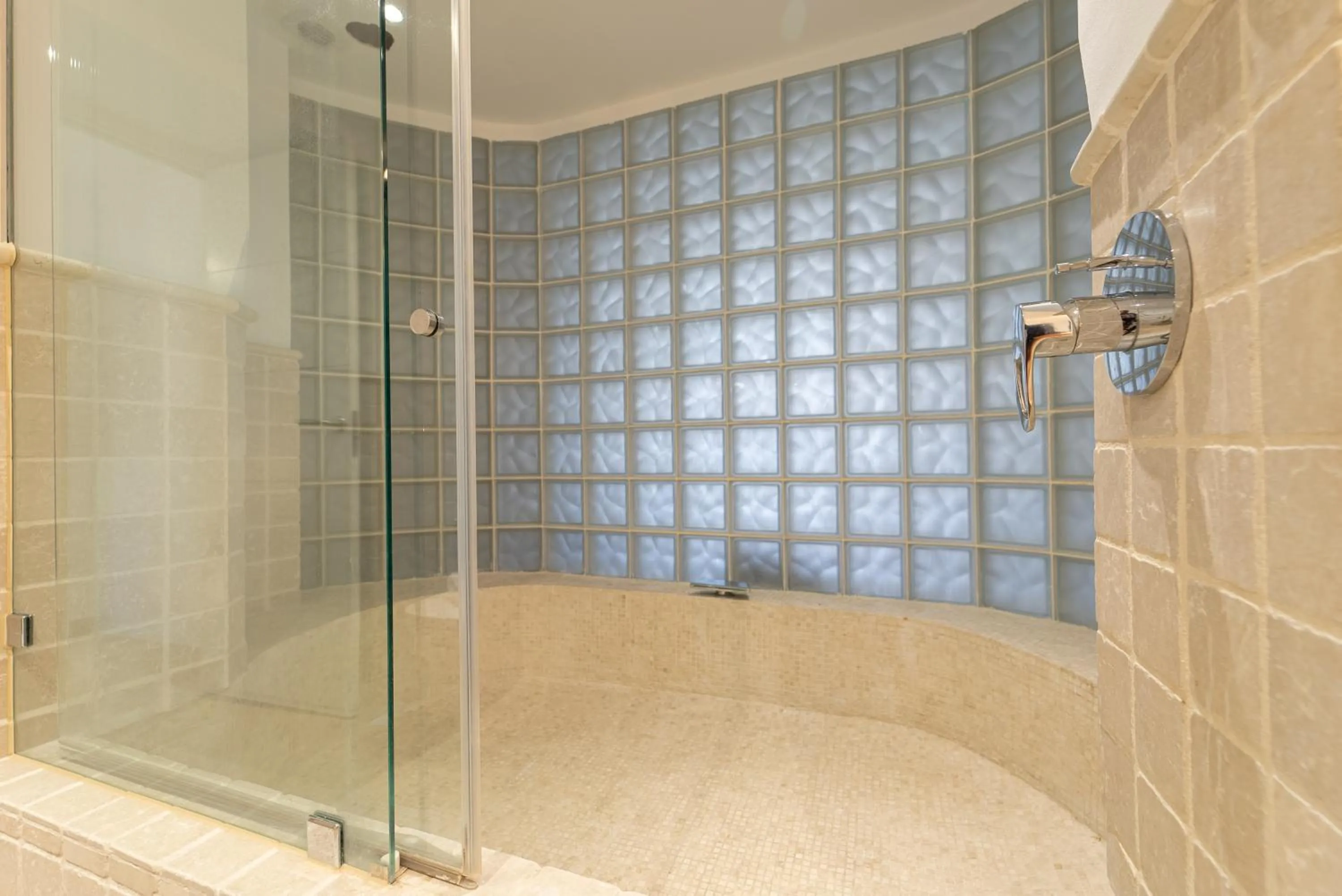 Bathroom in CASADELMAR Marbella 23 APARTAMENTOS VACACIONALES