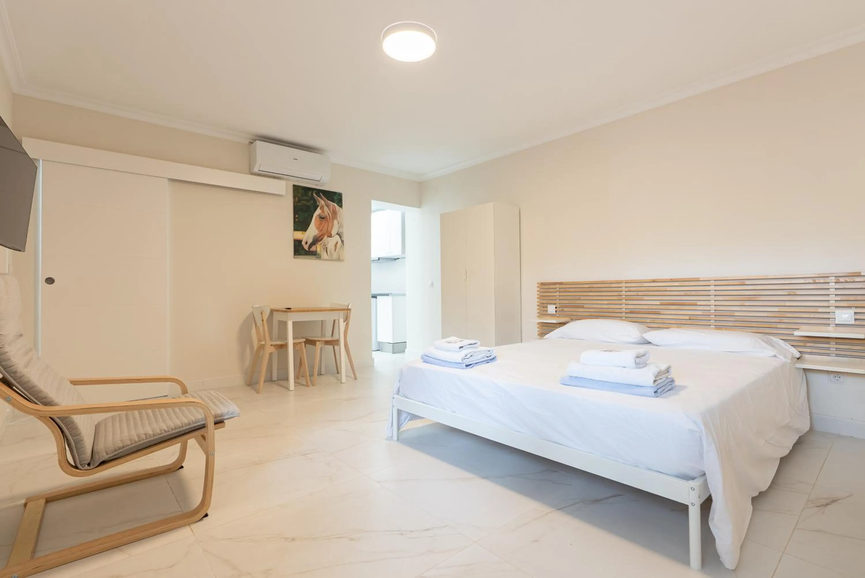 Bed in CASADELMAR Marbella 23 APARTAMENTOS VACACIONALES