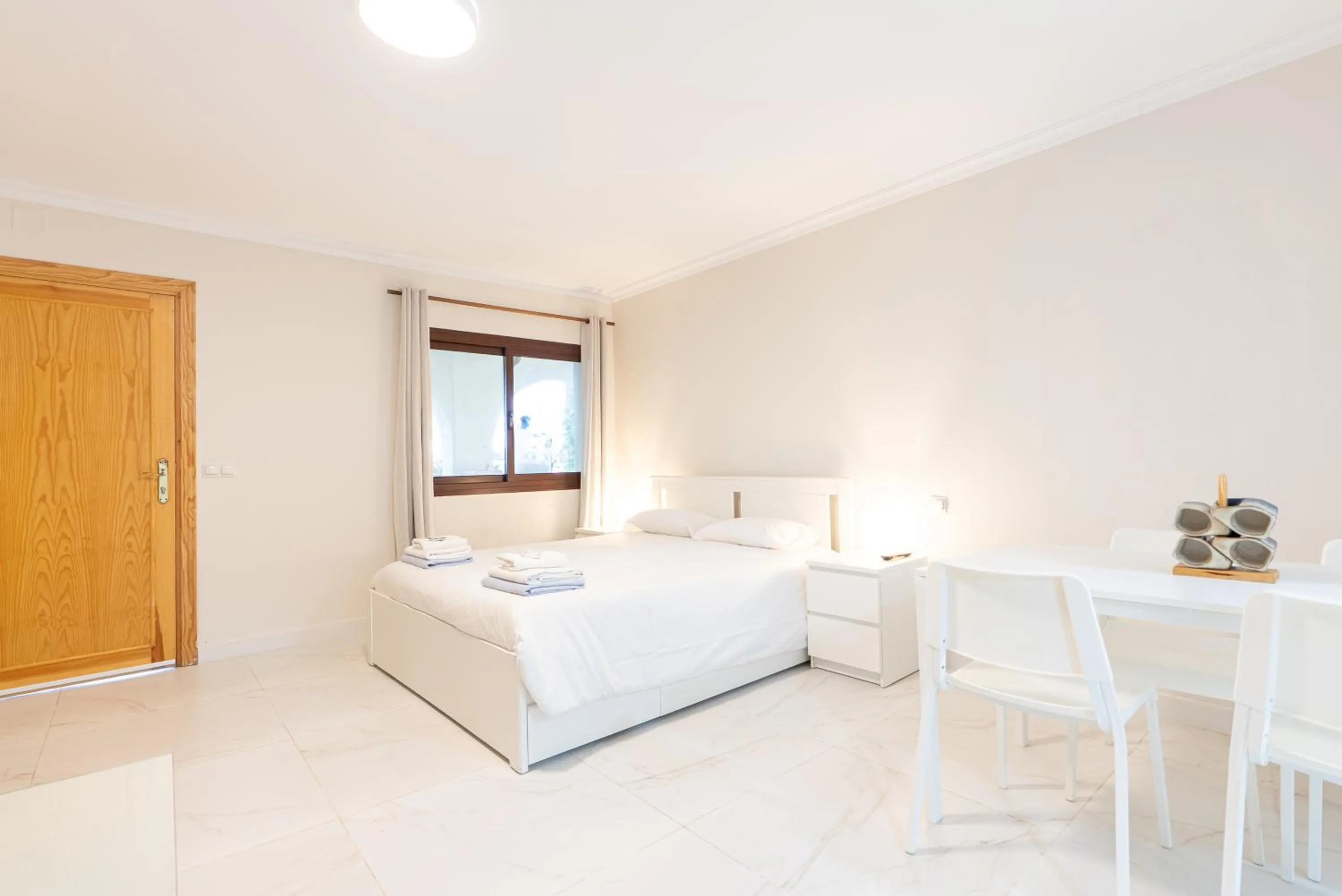Bed in CASADELMAR Marbella 23 APARTAMENTOS VACACIONALES