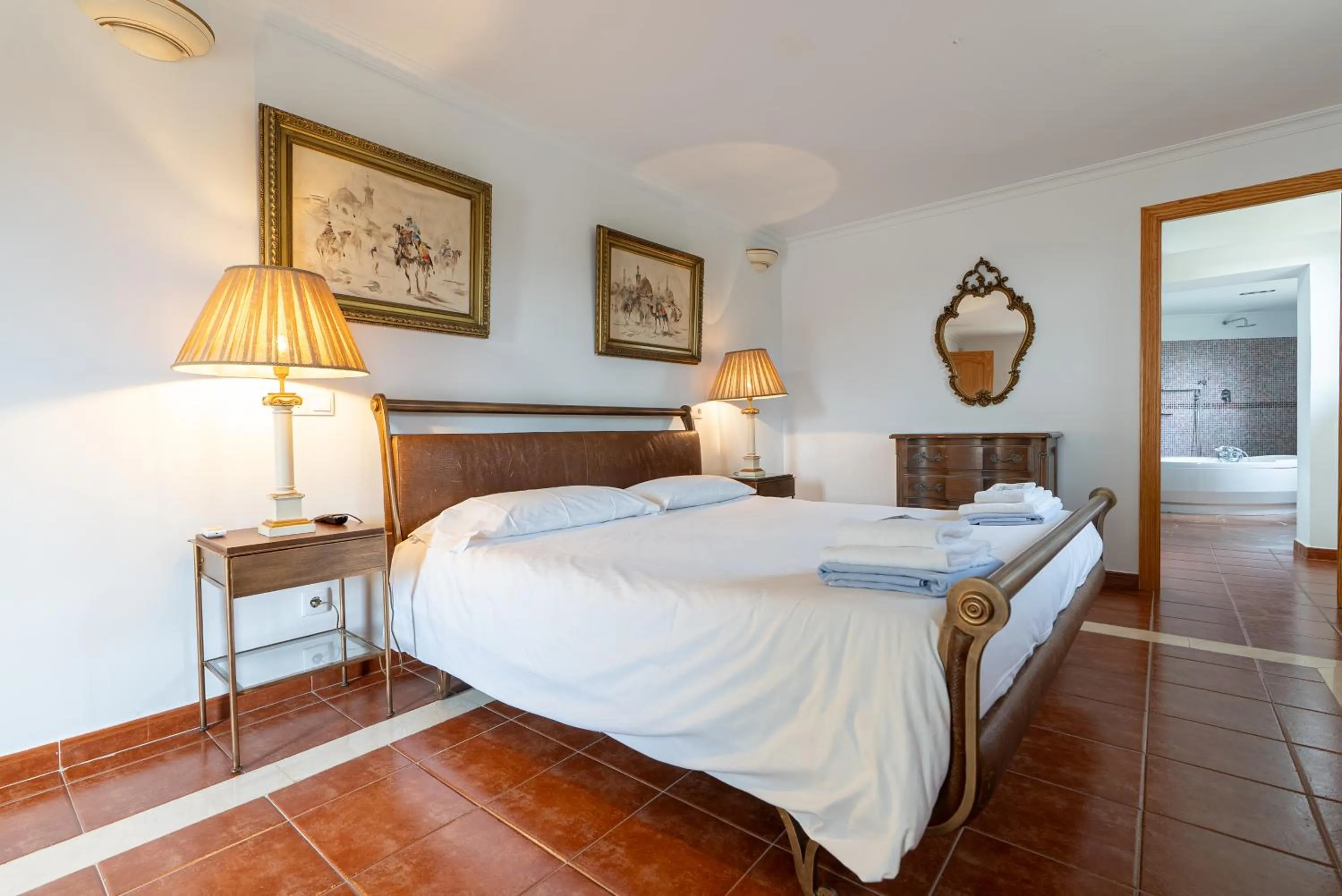 Bed in CASADELMAR Marbella 23 APARTAMENTOS VACACIONALES