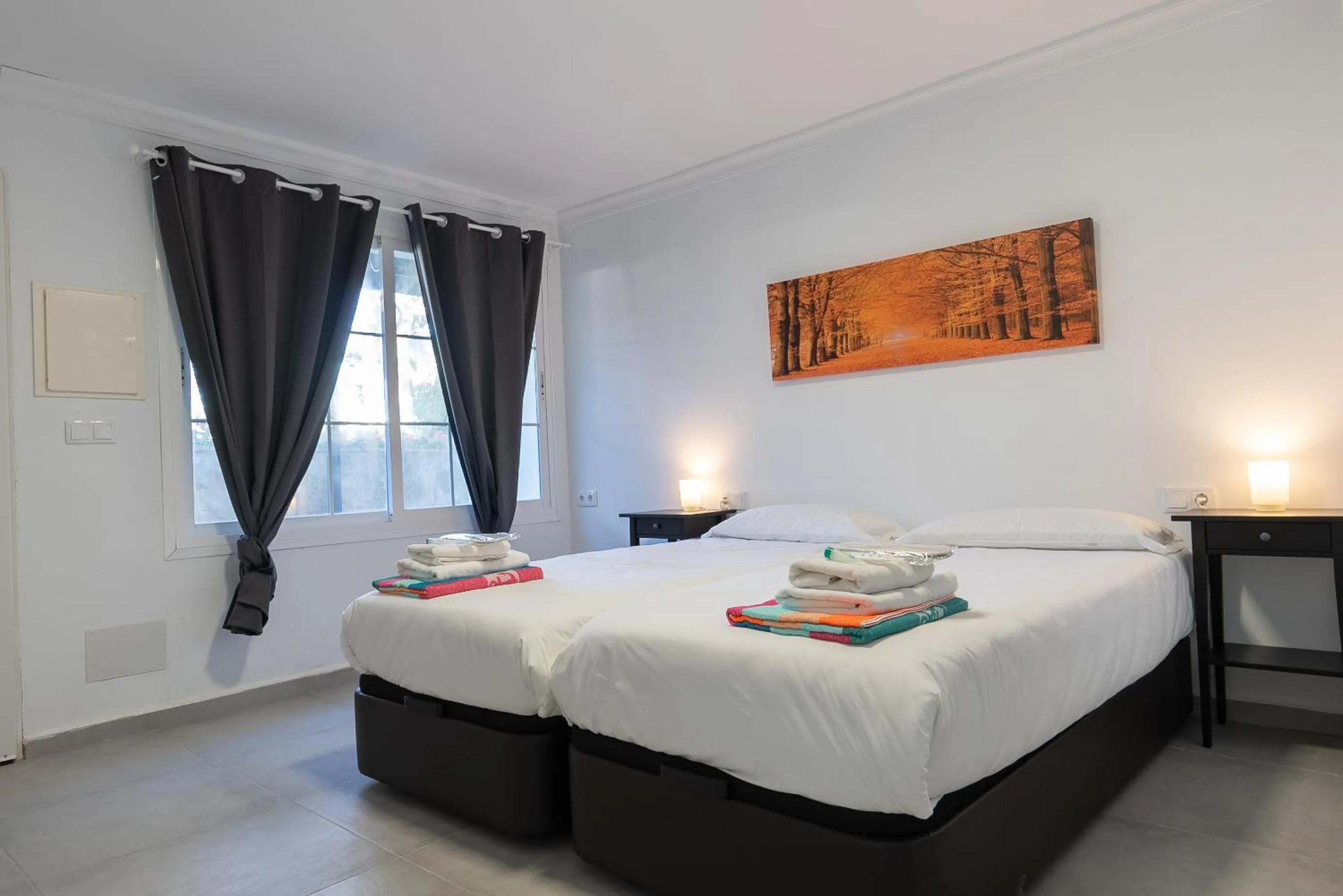 Photo of the whole room, Bed in CASADELMAR Marbella 23 APARTAMENTOS VACACIONALES