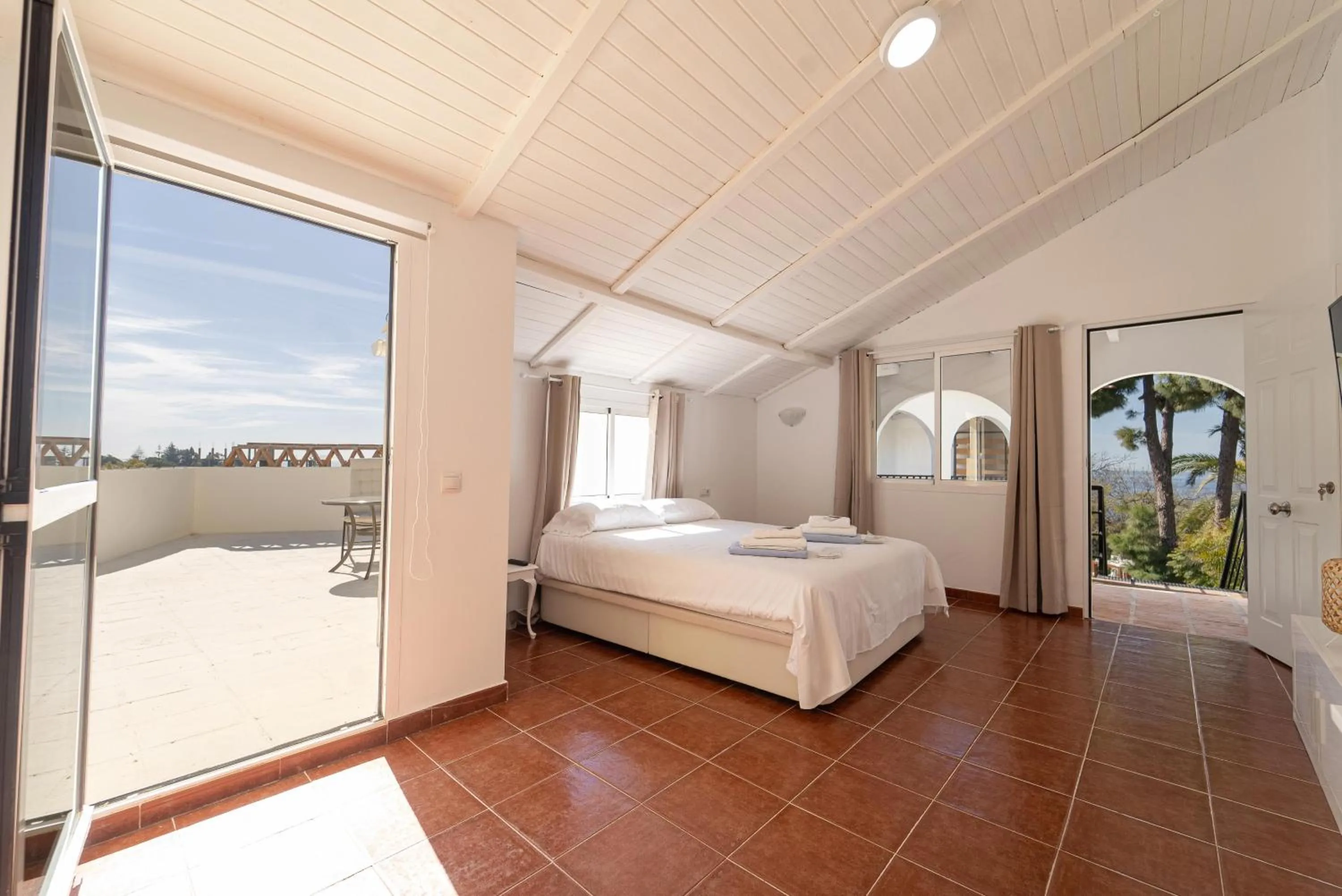Photo of the whole room, Bed in CASADELMAR Marbella 23 APARTAMENTOS VACACIONALES