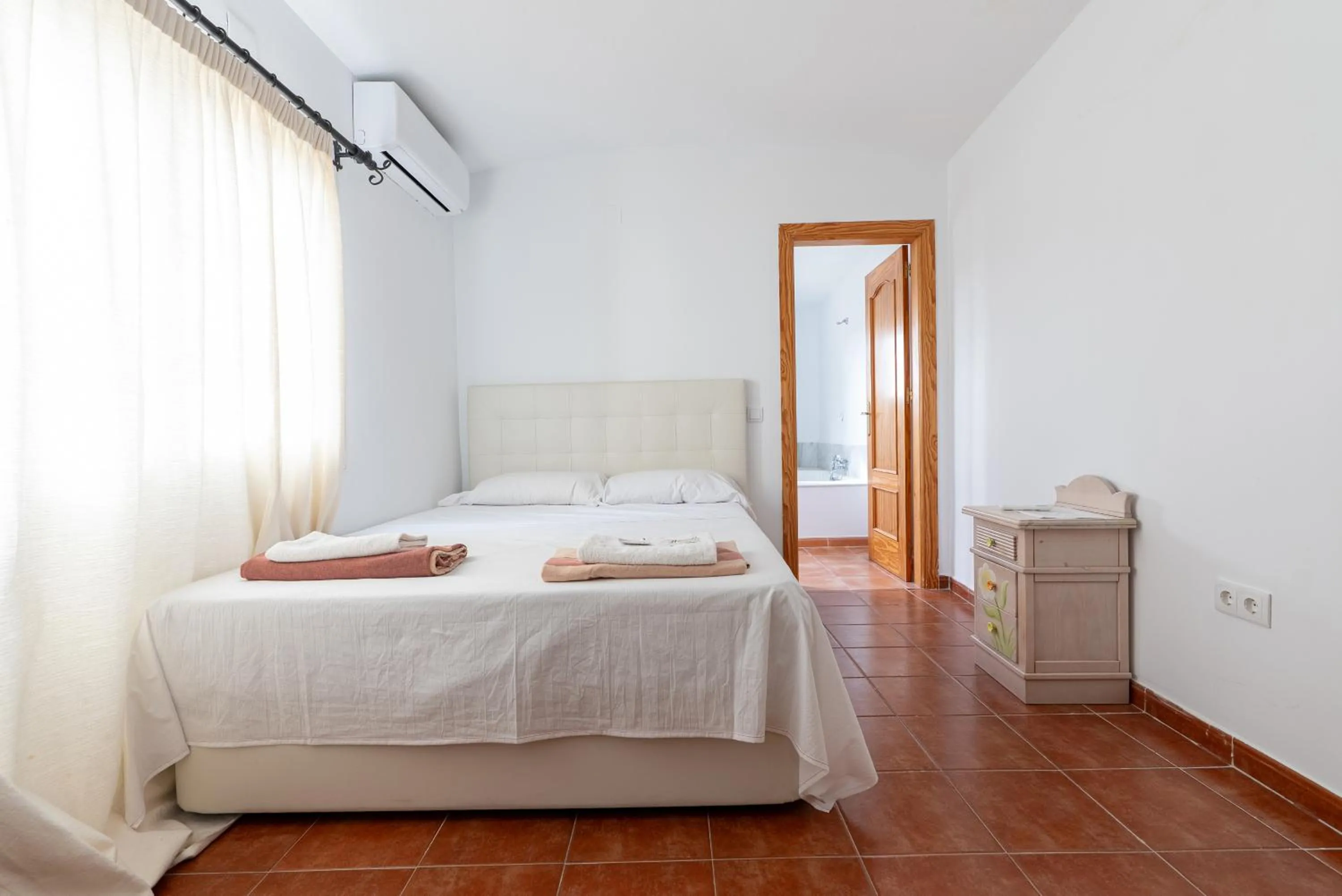 Bed in CASADELMAR Marbella 23 APARTAMENTOS VACACIONALES