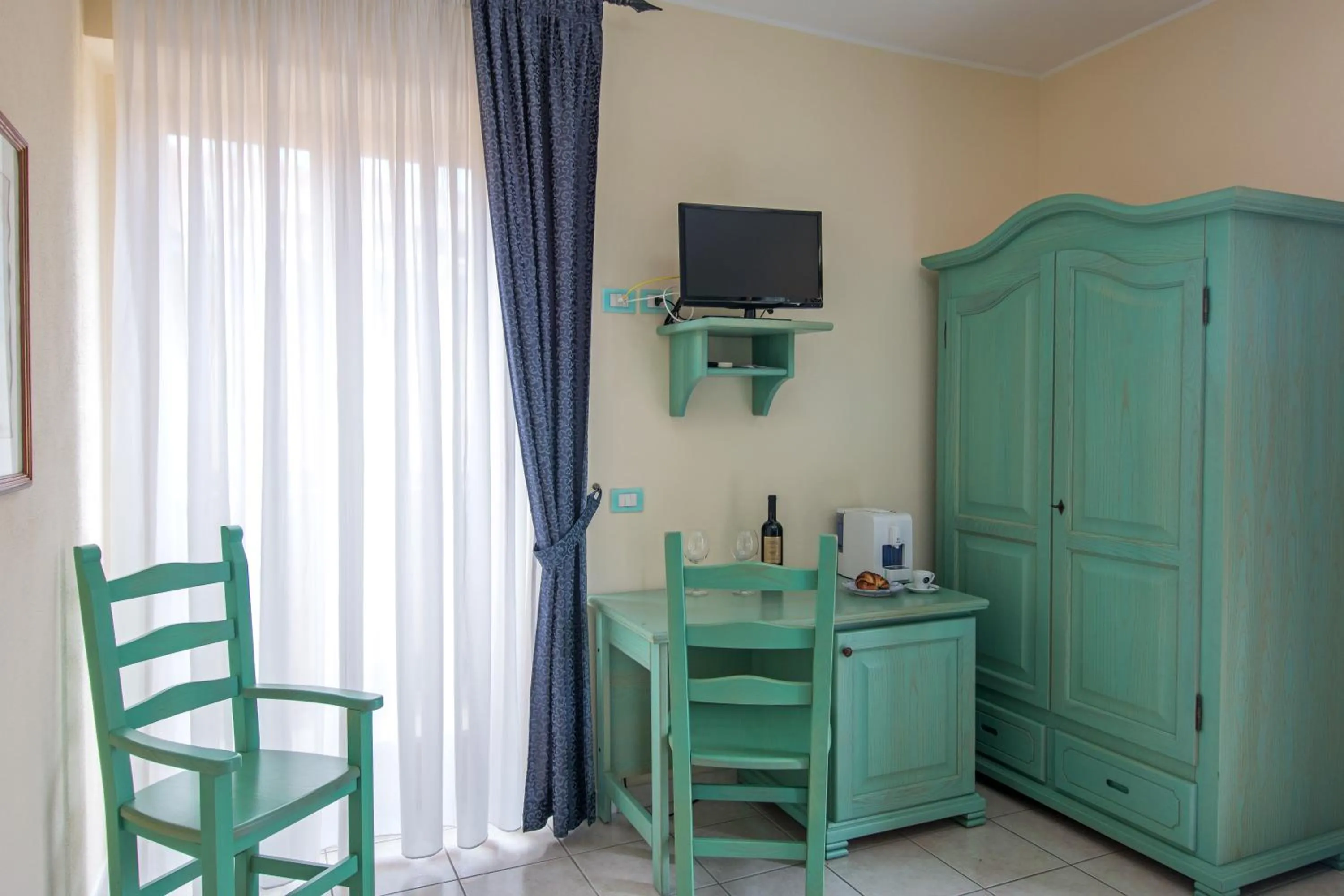 Photo of the whole room in Hotel San Francisco