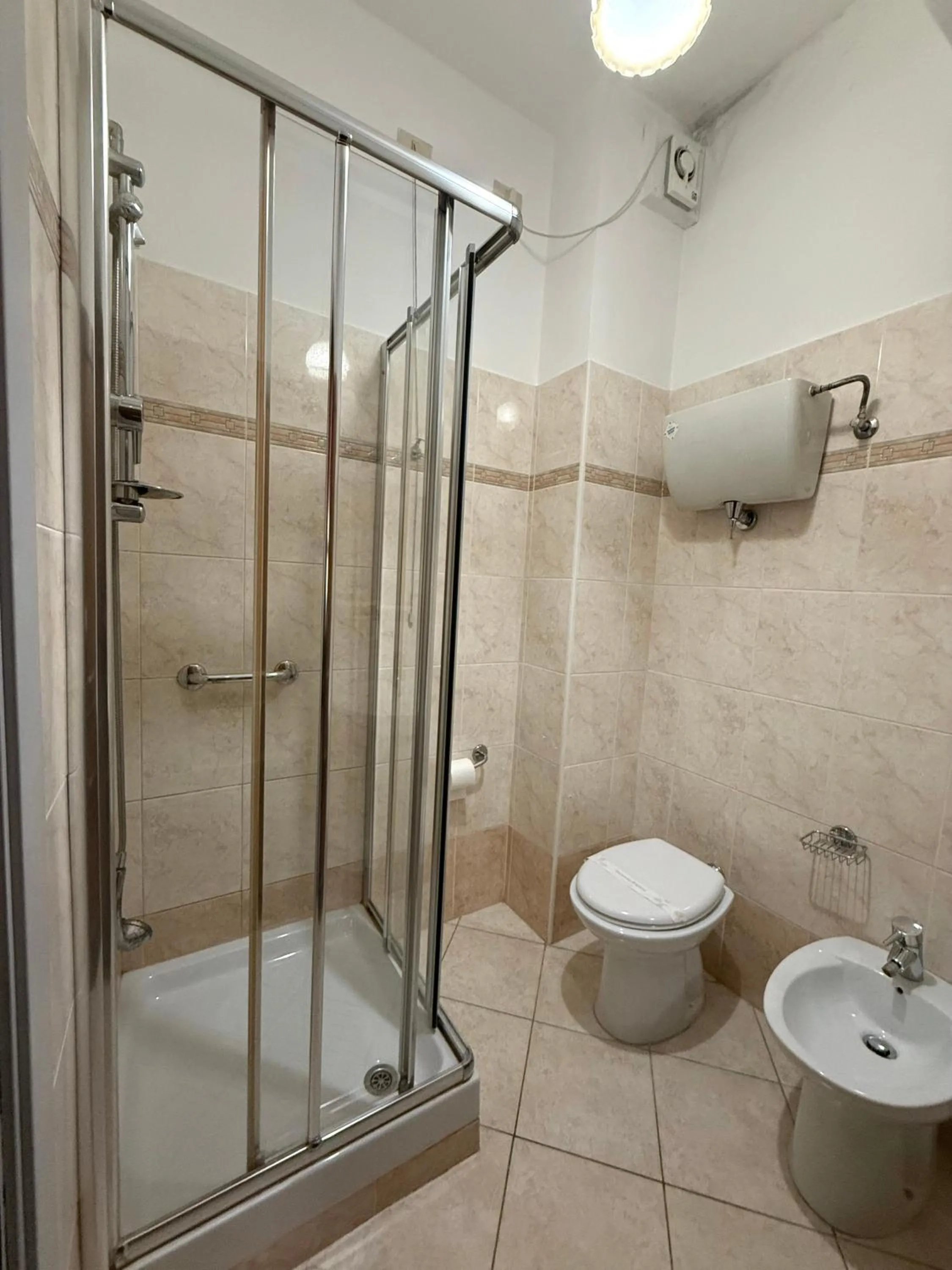 Shower in Grifone Hotel