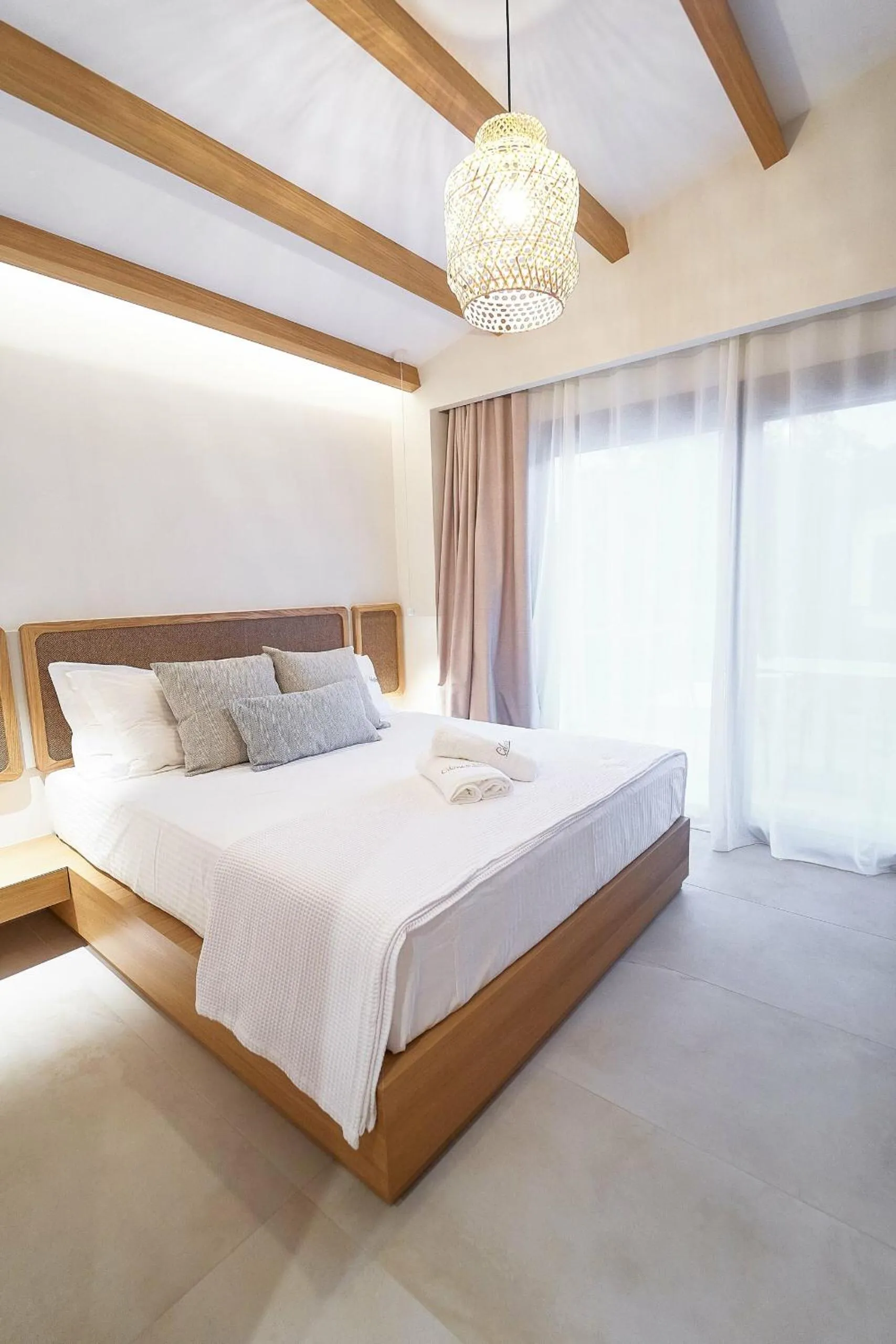 Bed in Celine's Rose