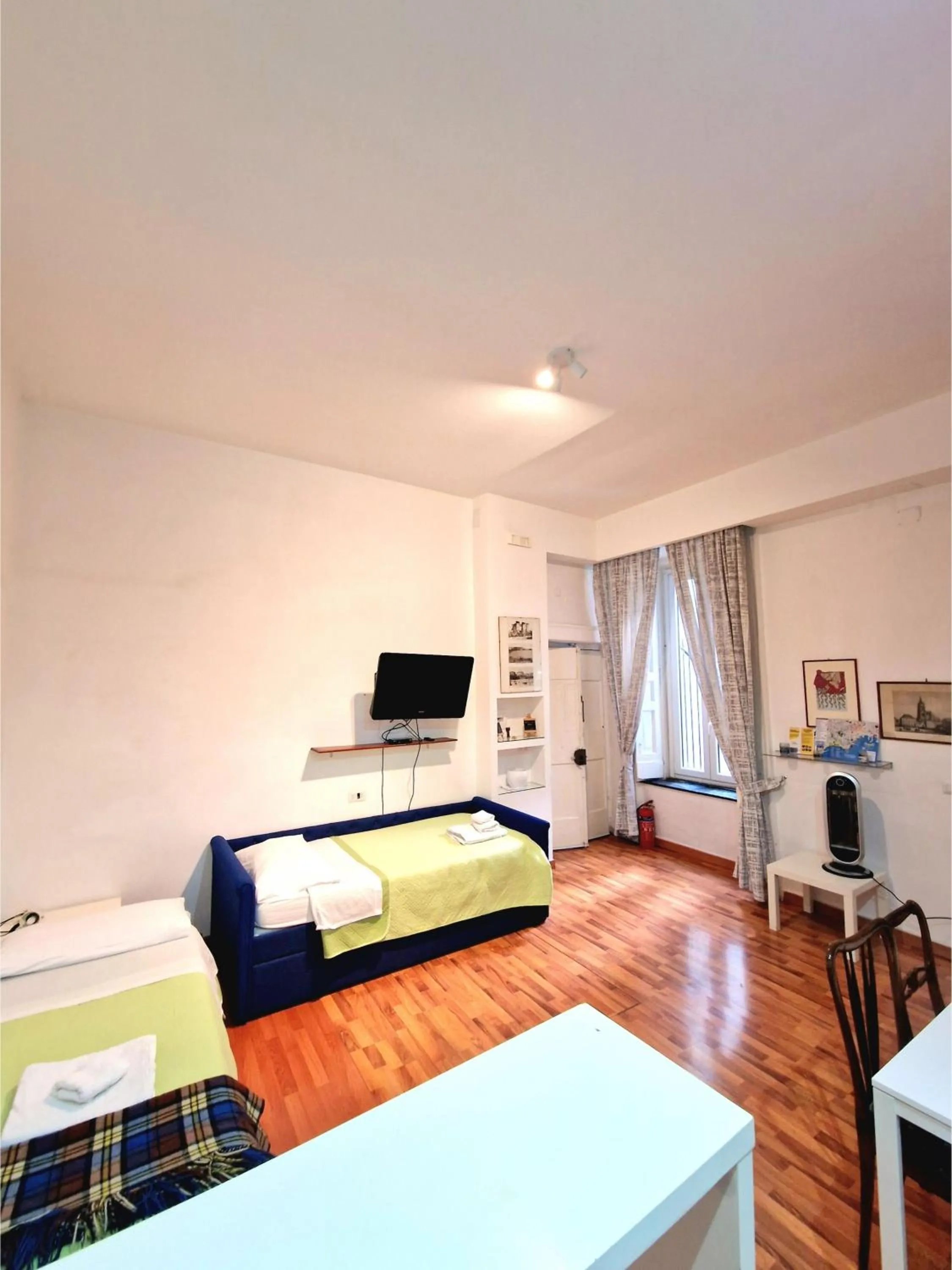 Living room, Bed in Il Sole di Montesanto Sleep Welly