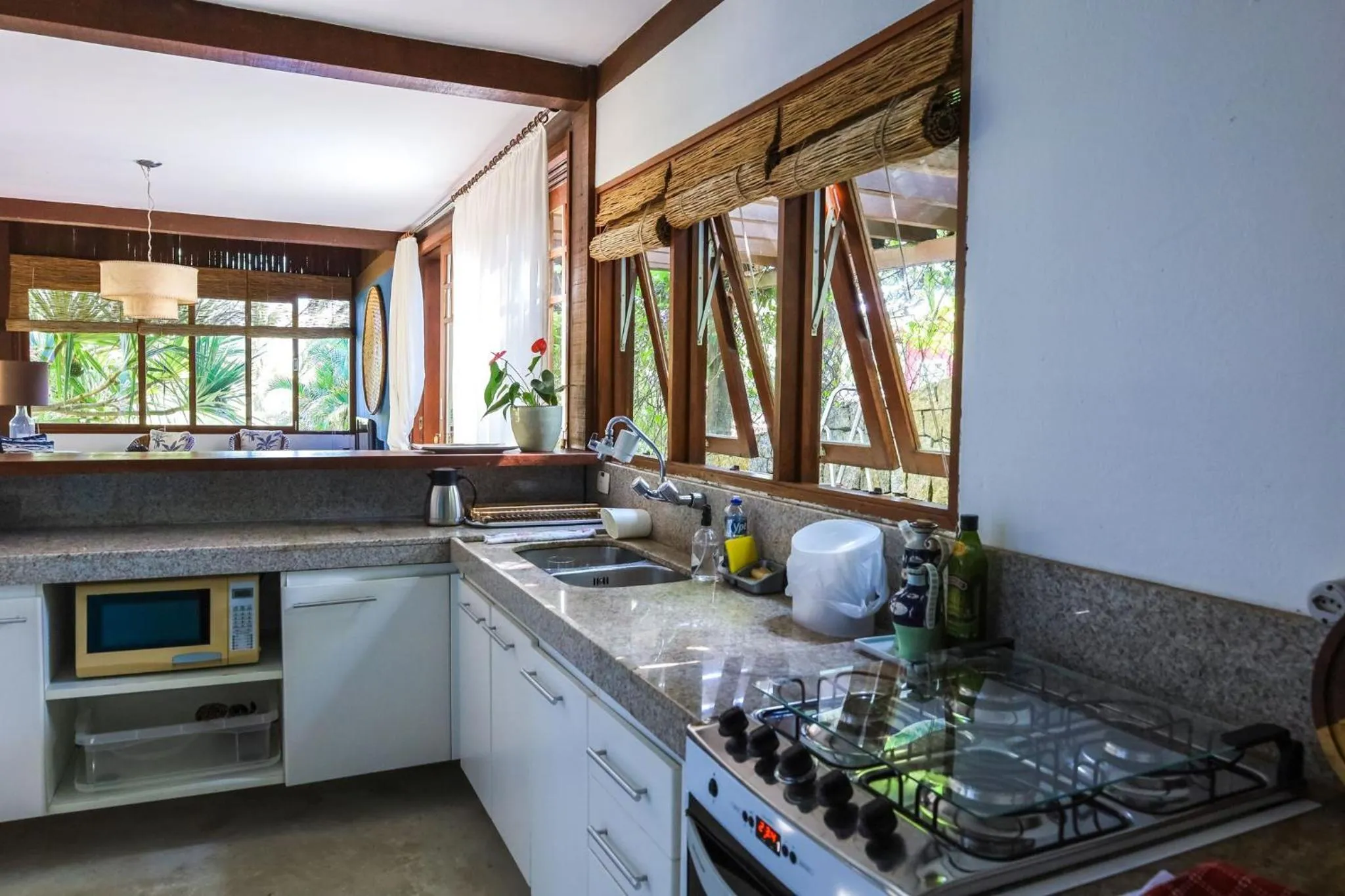 Kitchen or kitchenette in Casa em condomínio com lazer próximo à praia
