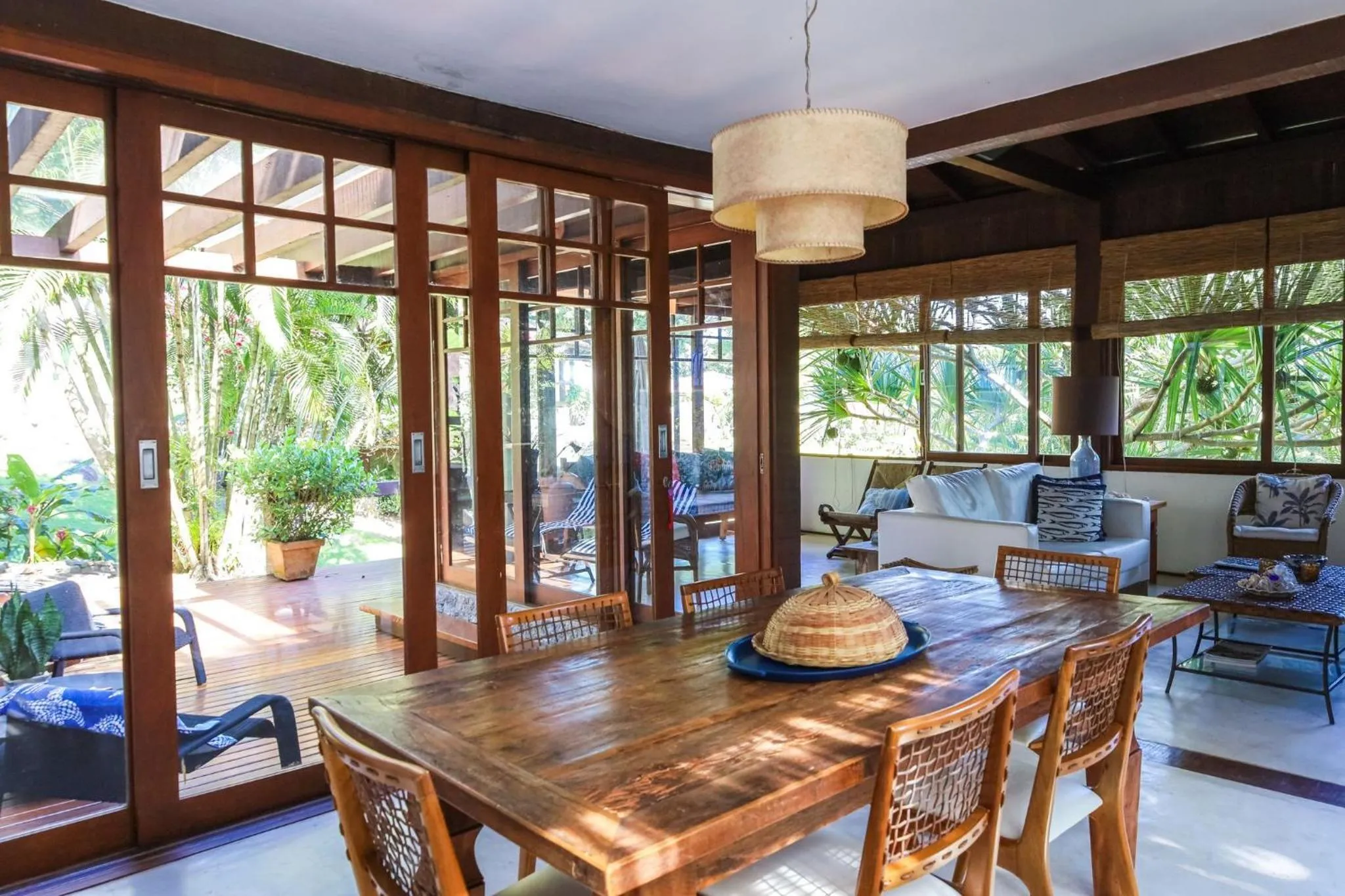 Dining area in Casa em condomínio com lazer próximo à praia