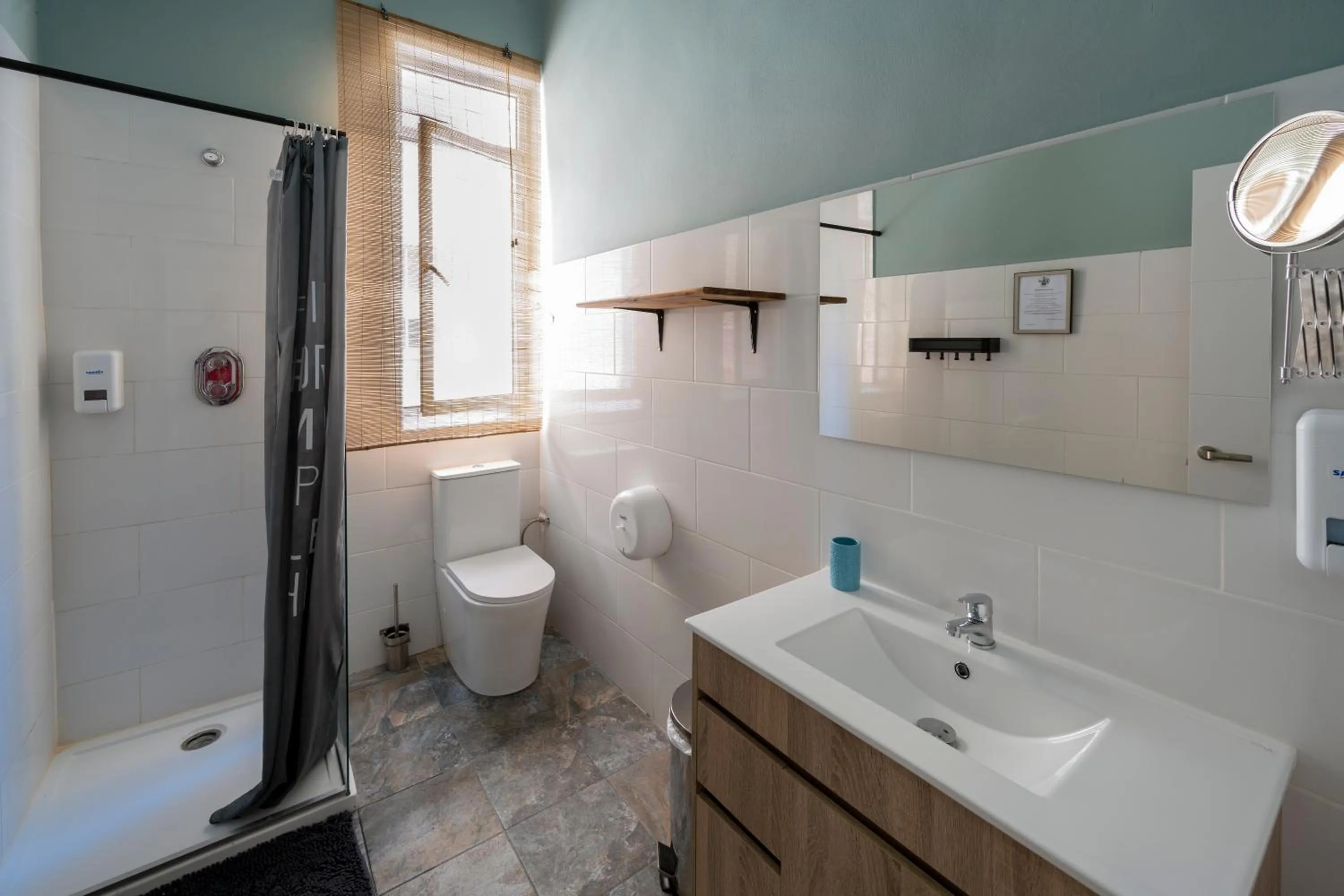 Shower in The Venue Hostel Boutique