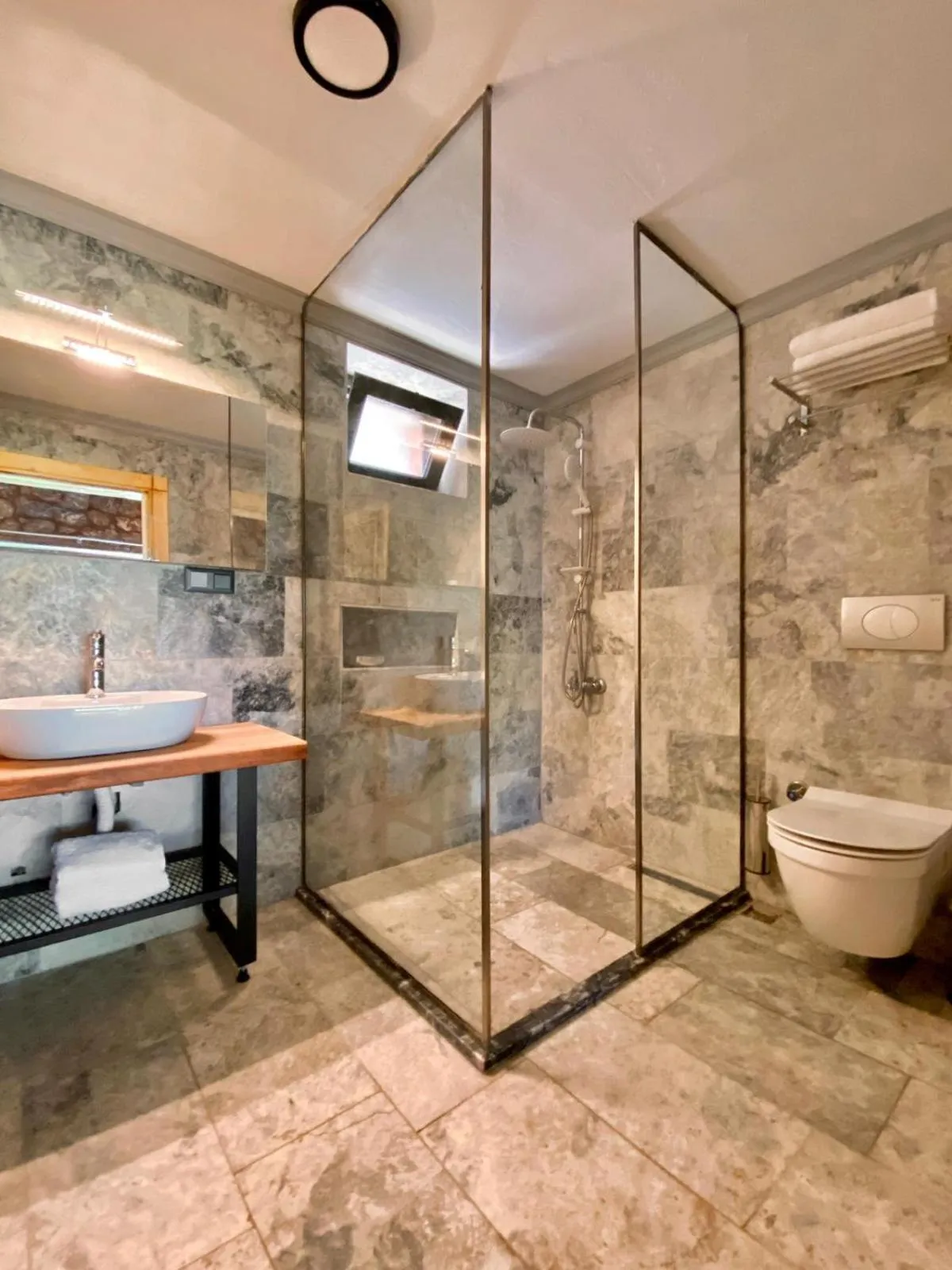 Bathroom in Çandır Resort Restaurant