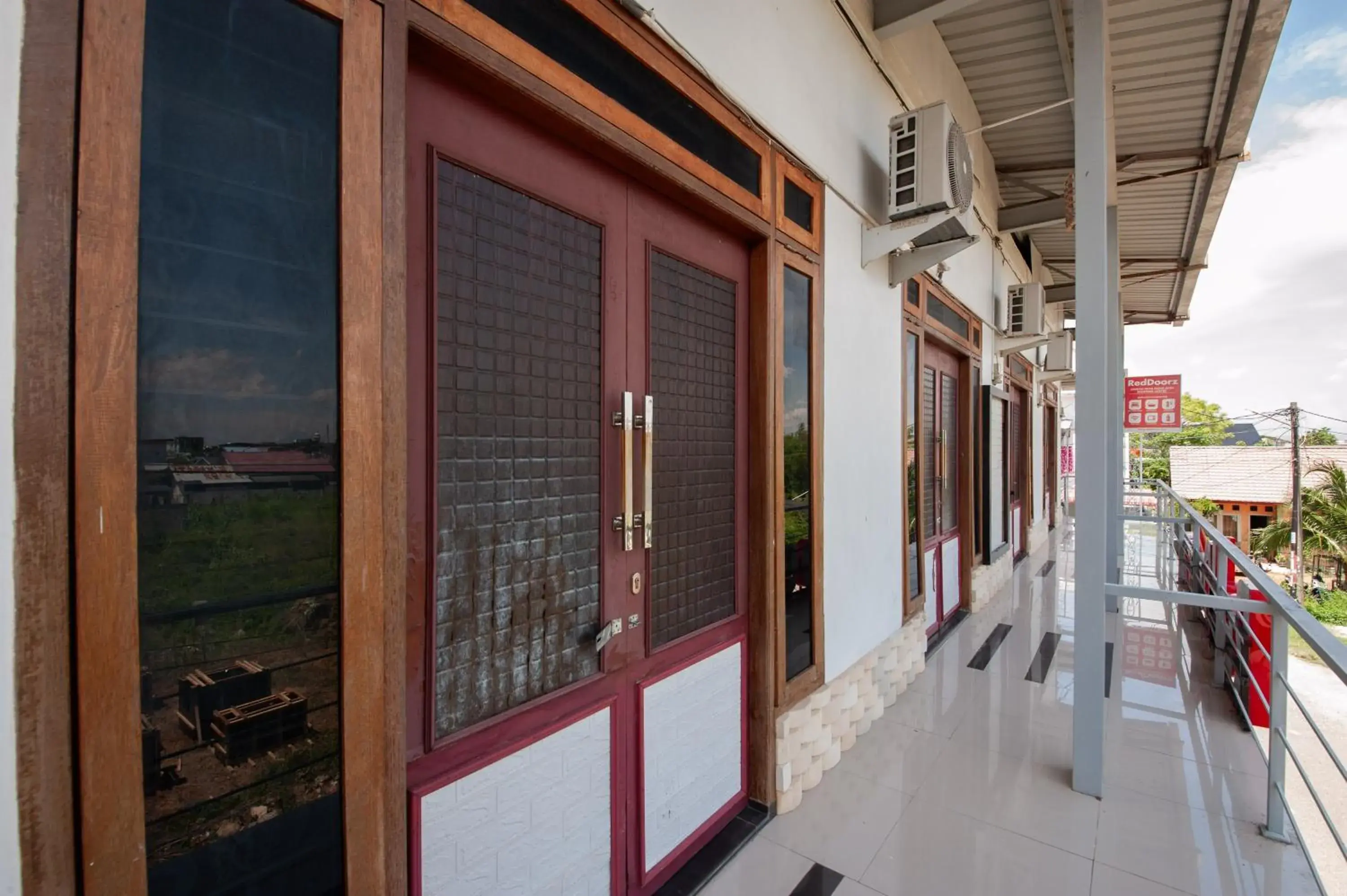 Property building in RedDoorz Syariah near Pasar Aceh Shopping Centre Property building in RedDoorz Syariah near Pasar Aceh Shopping Centre