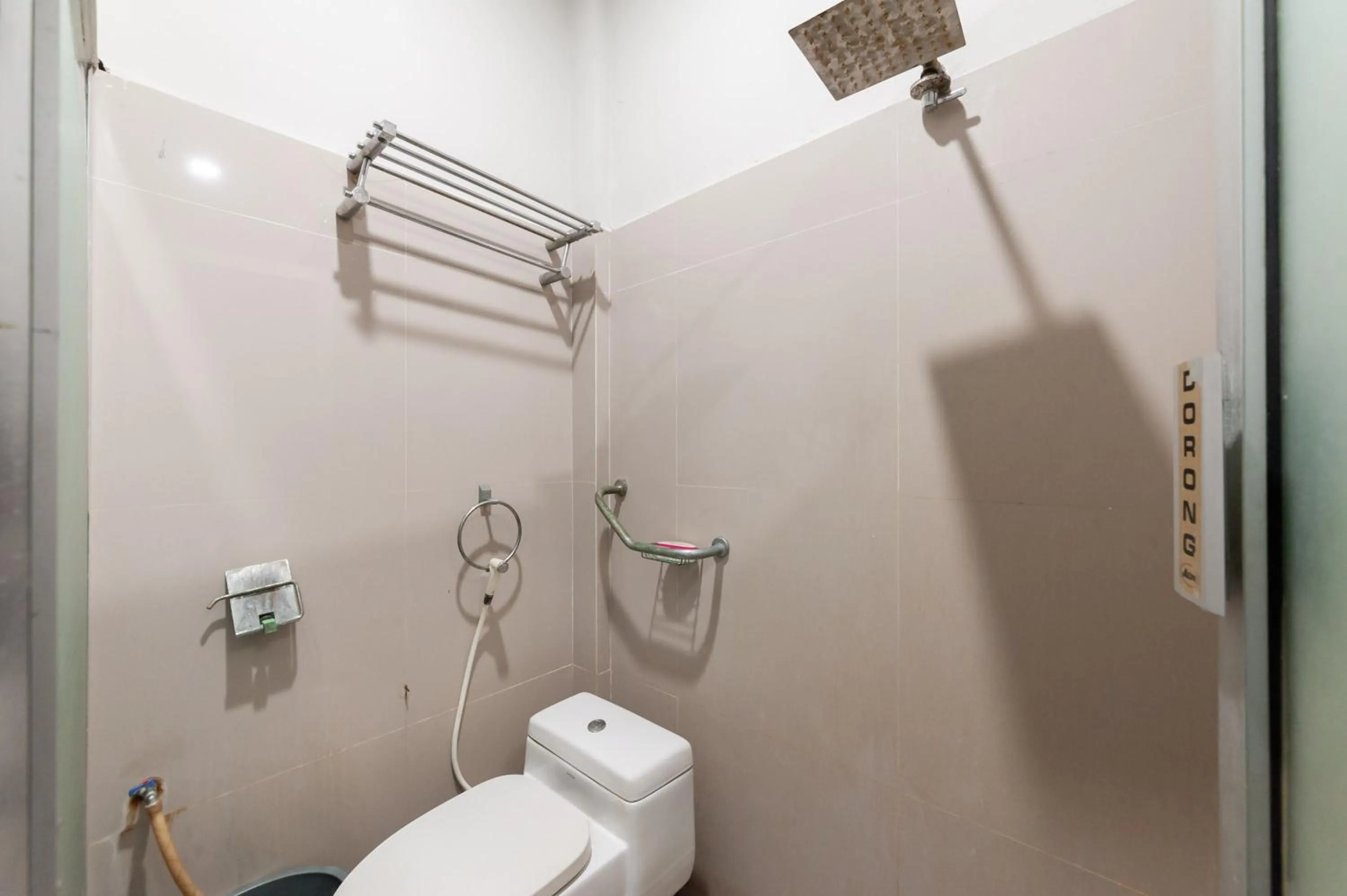 Bathroom in RedDoorz Syariah near Pasar Aceh Shopping Centre