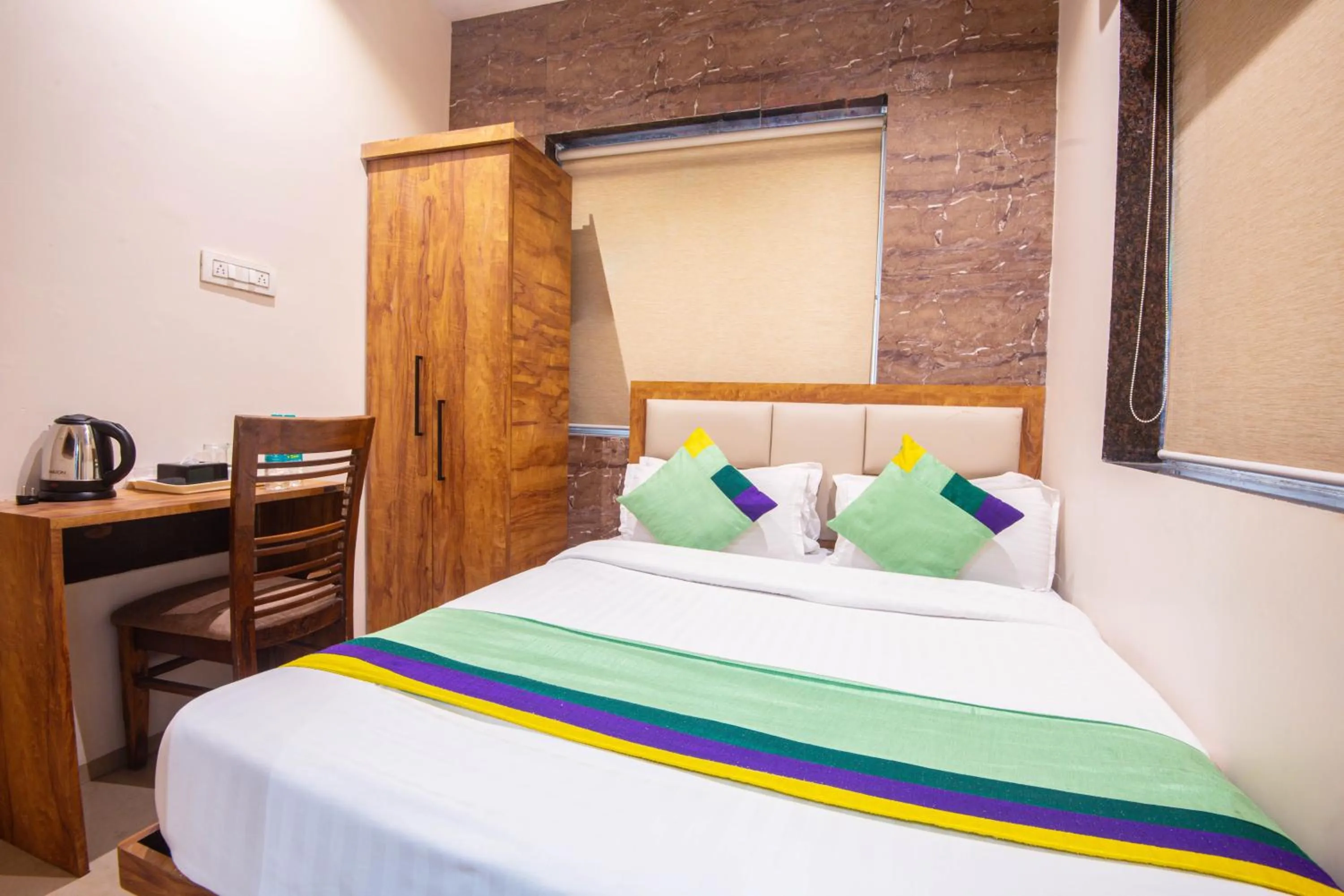 Bedroom, Bed in Treebo Amber Imperial