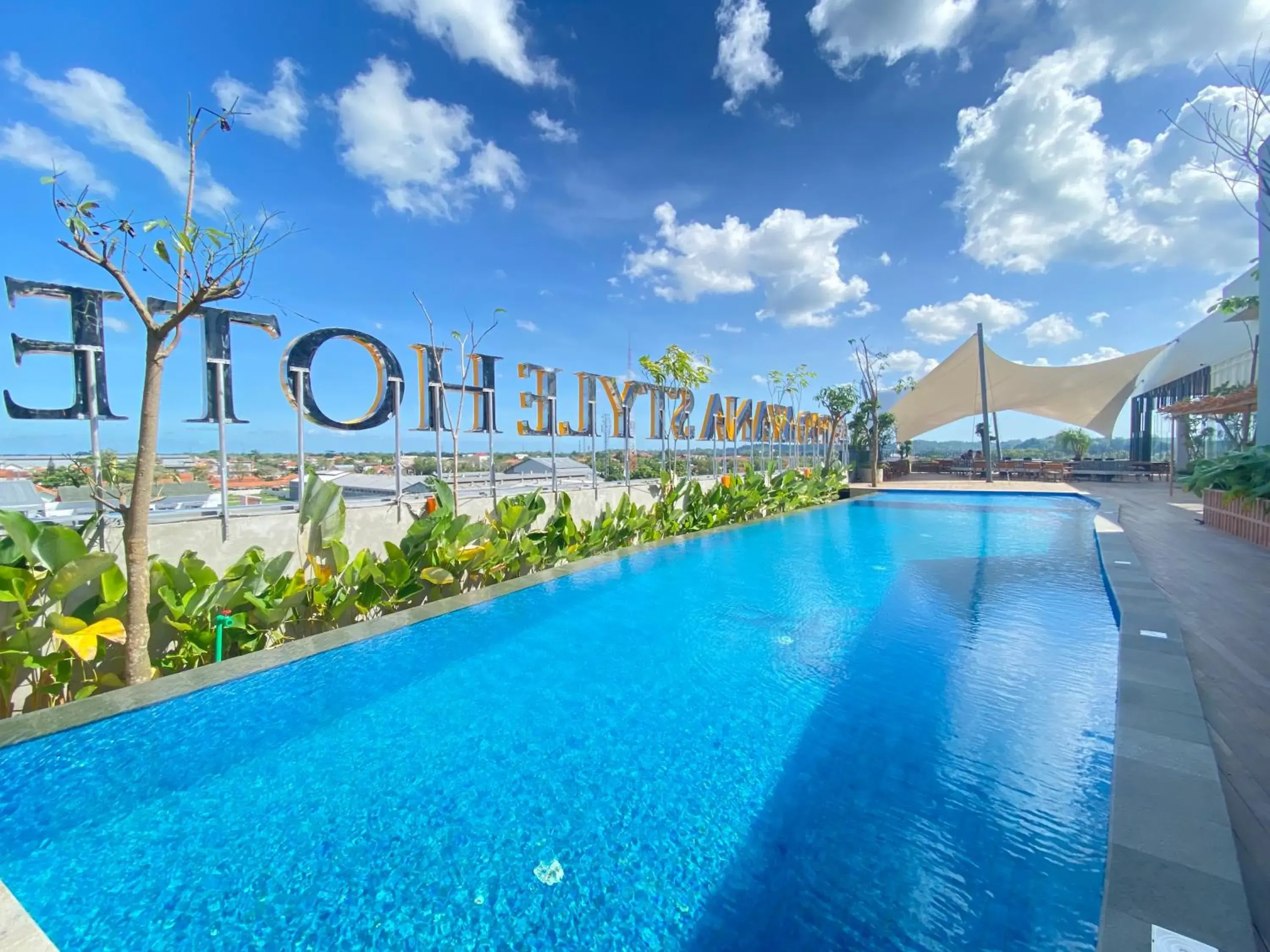 Swimming pool in Trio Azana Style Kebumen Swimming pool in Trio Azana Style Kebumen