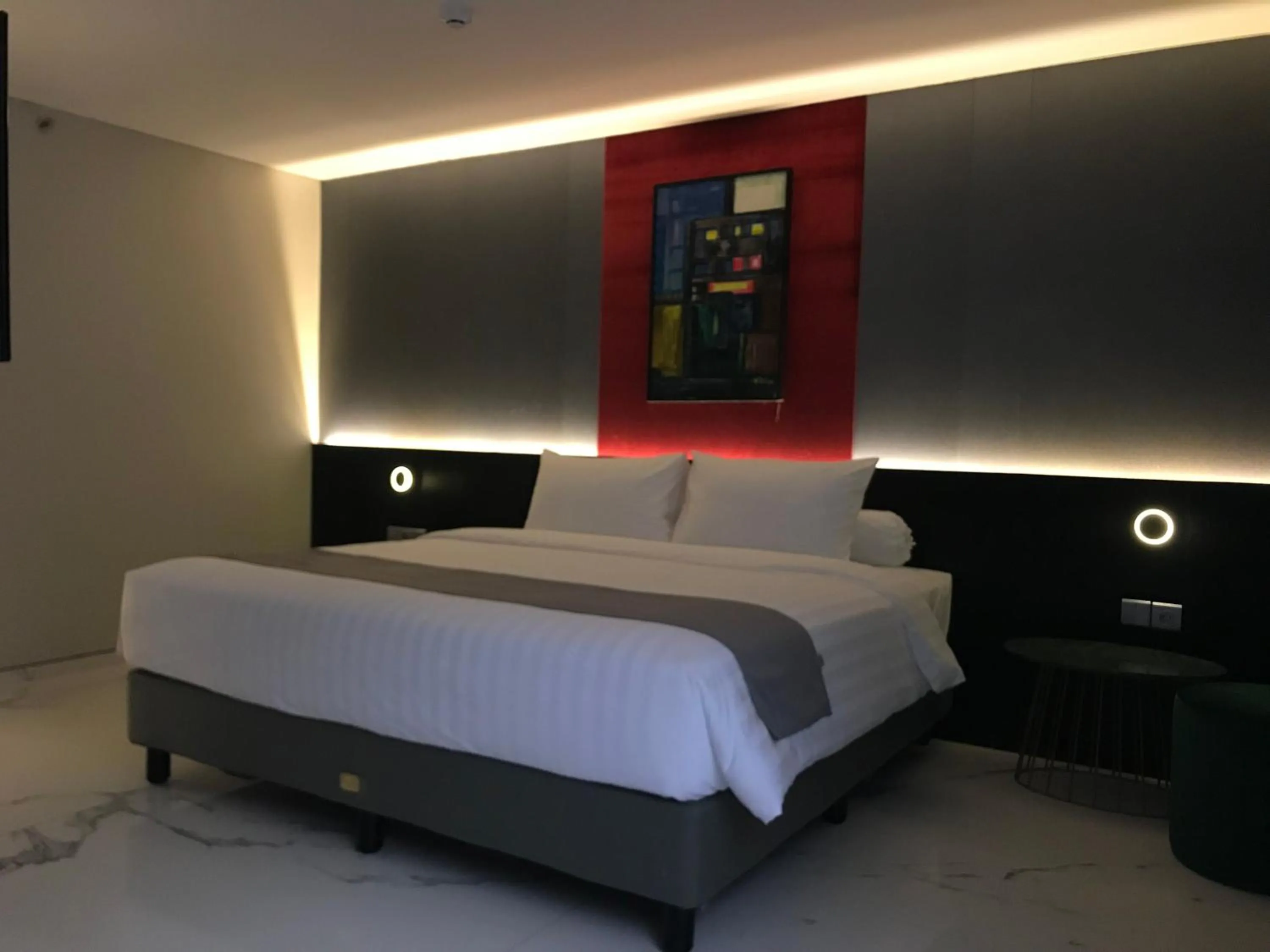 Bed in Trio Azana Style Kebumen