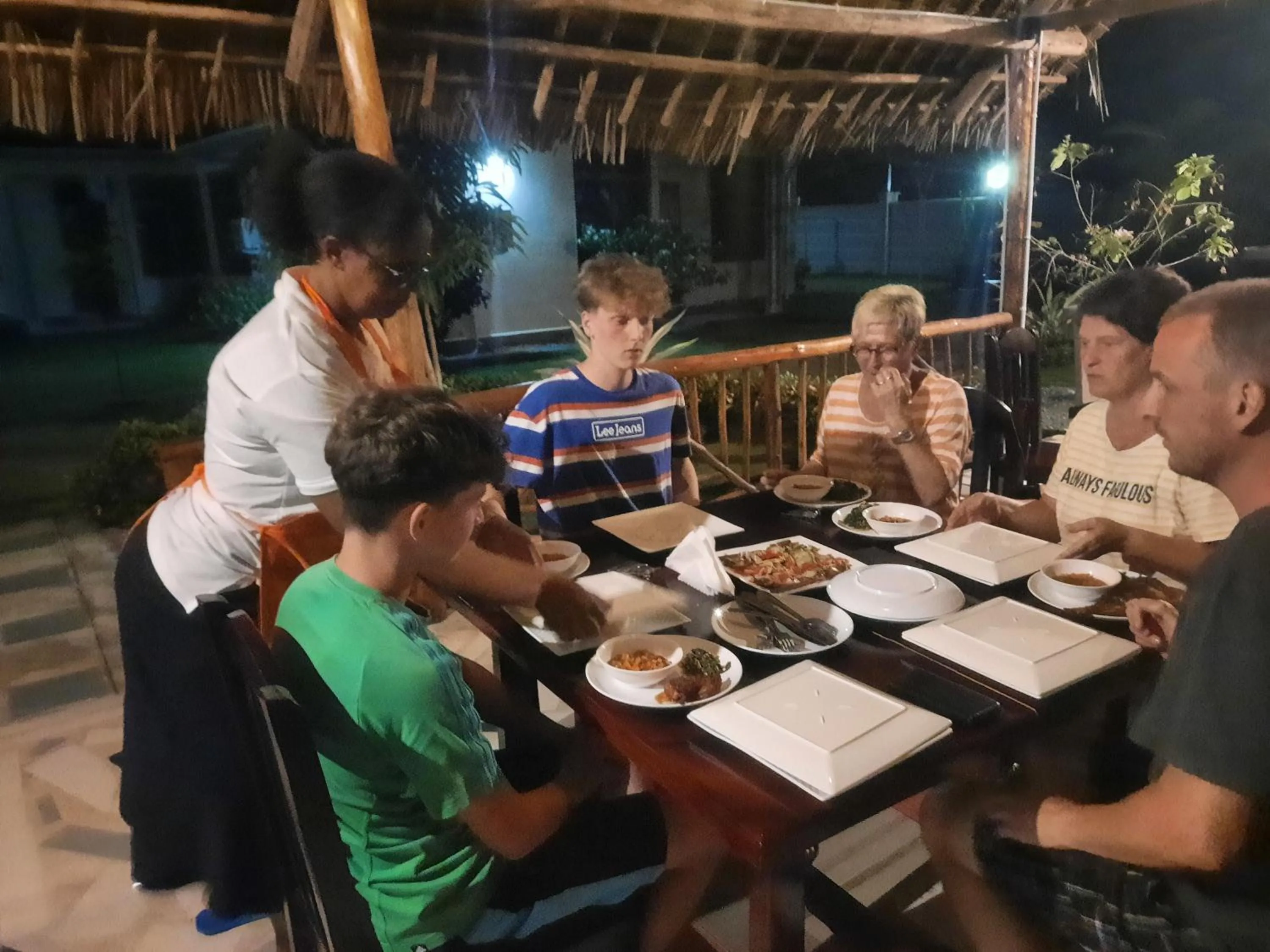 Restaurant/places to eat in Joleen Safari Park