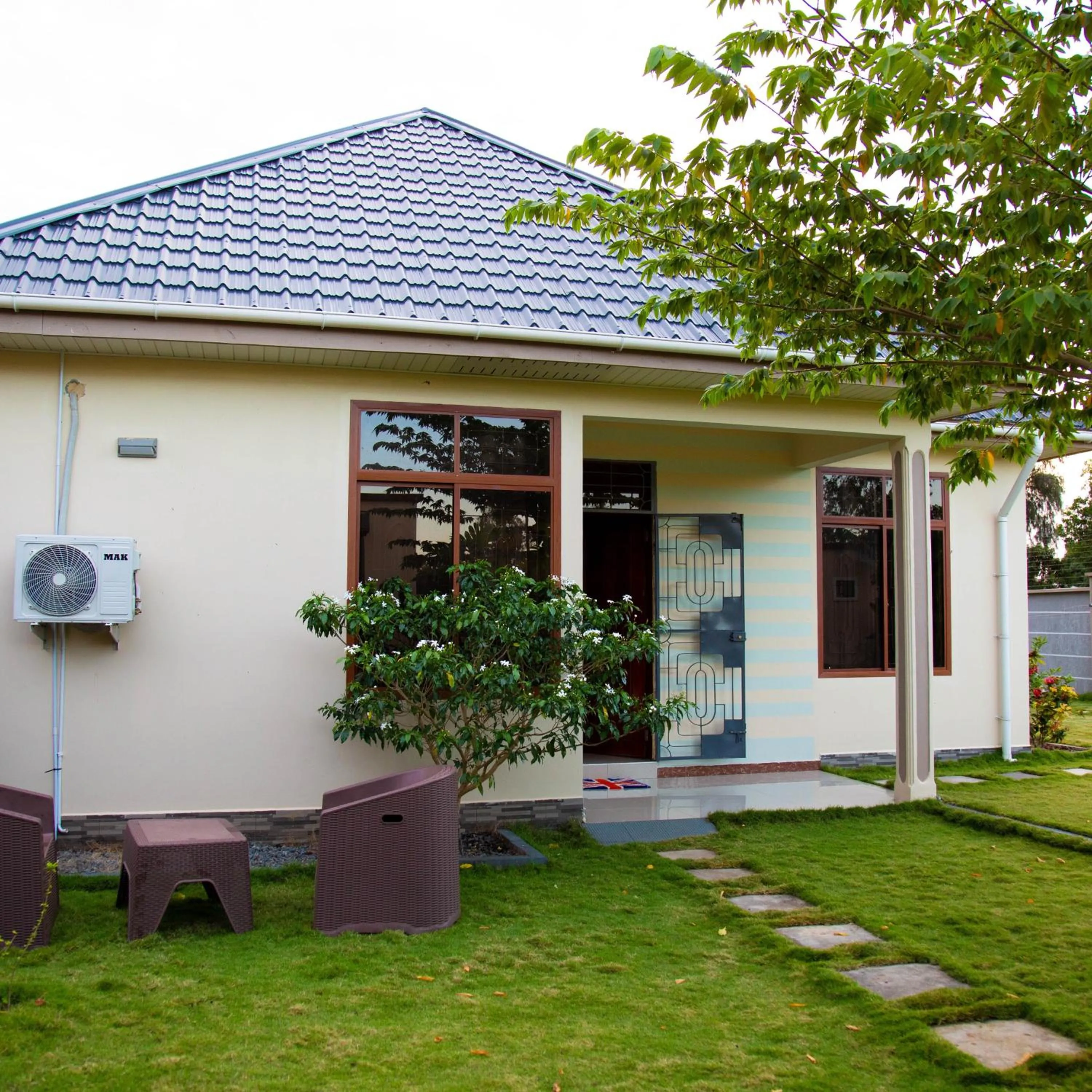 Property building in Joleen Safari Park