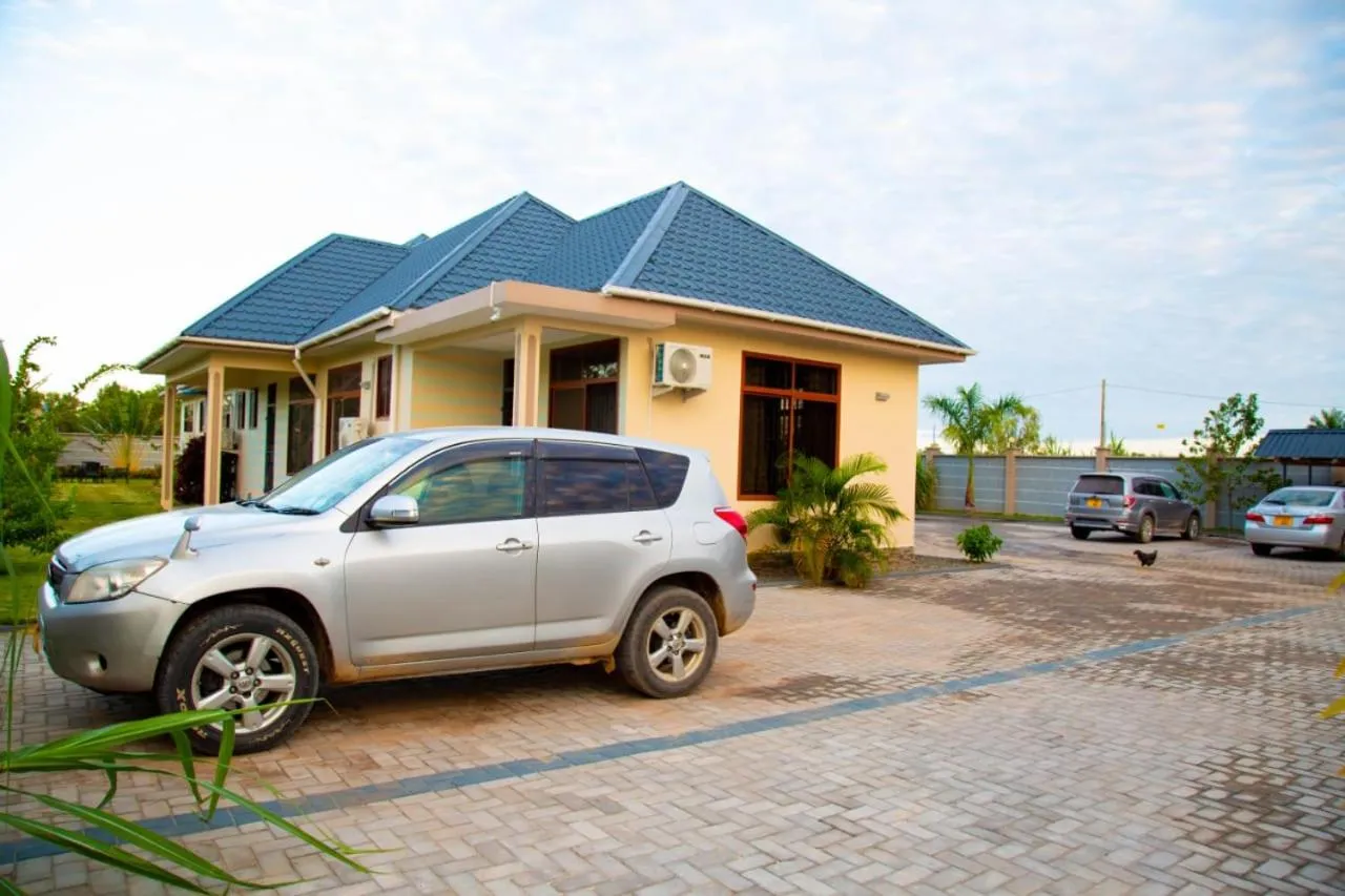 Property building in Joleen Safari Park