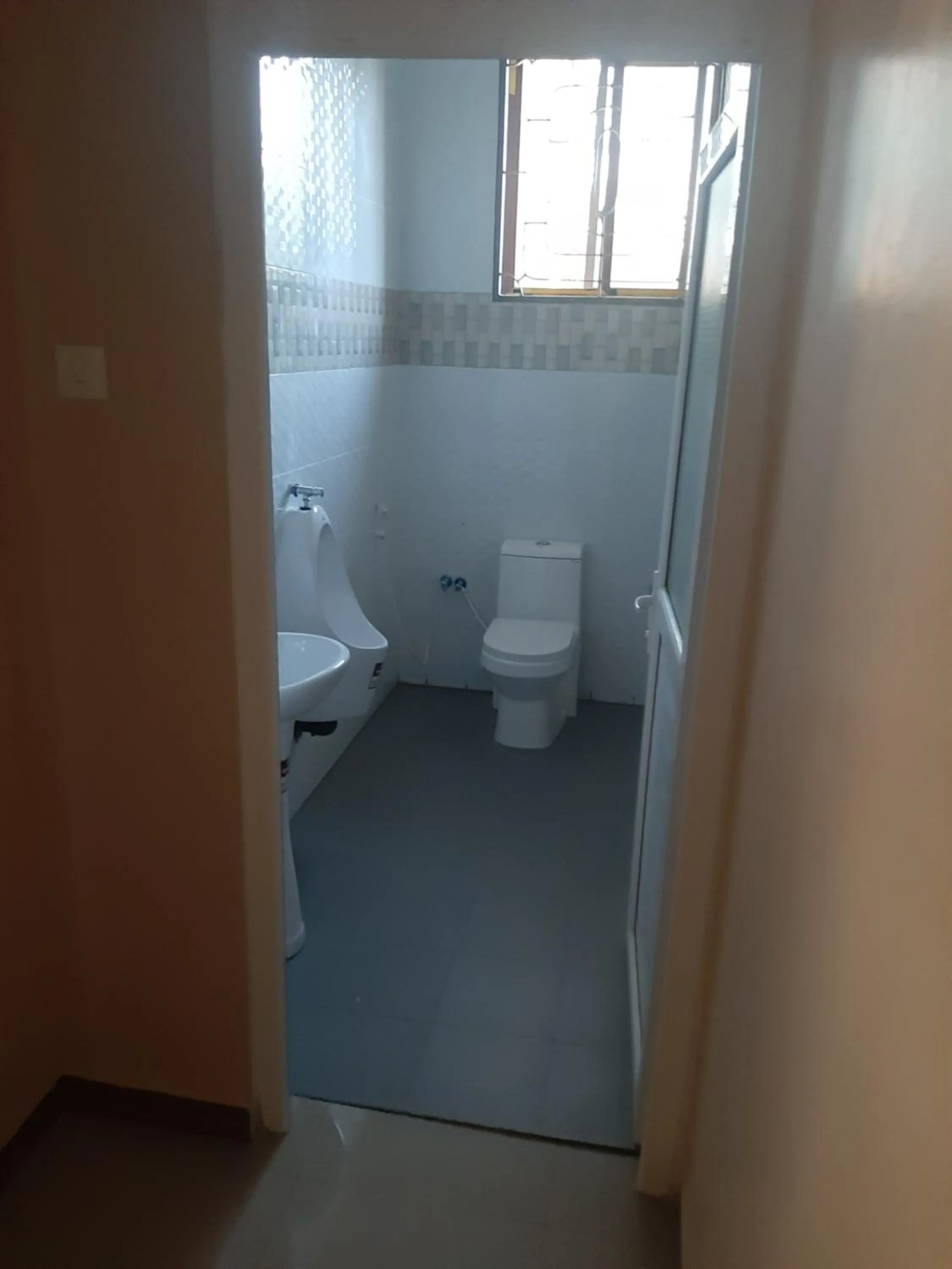 Toilet in Joleen Safari Park