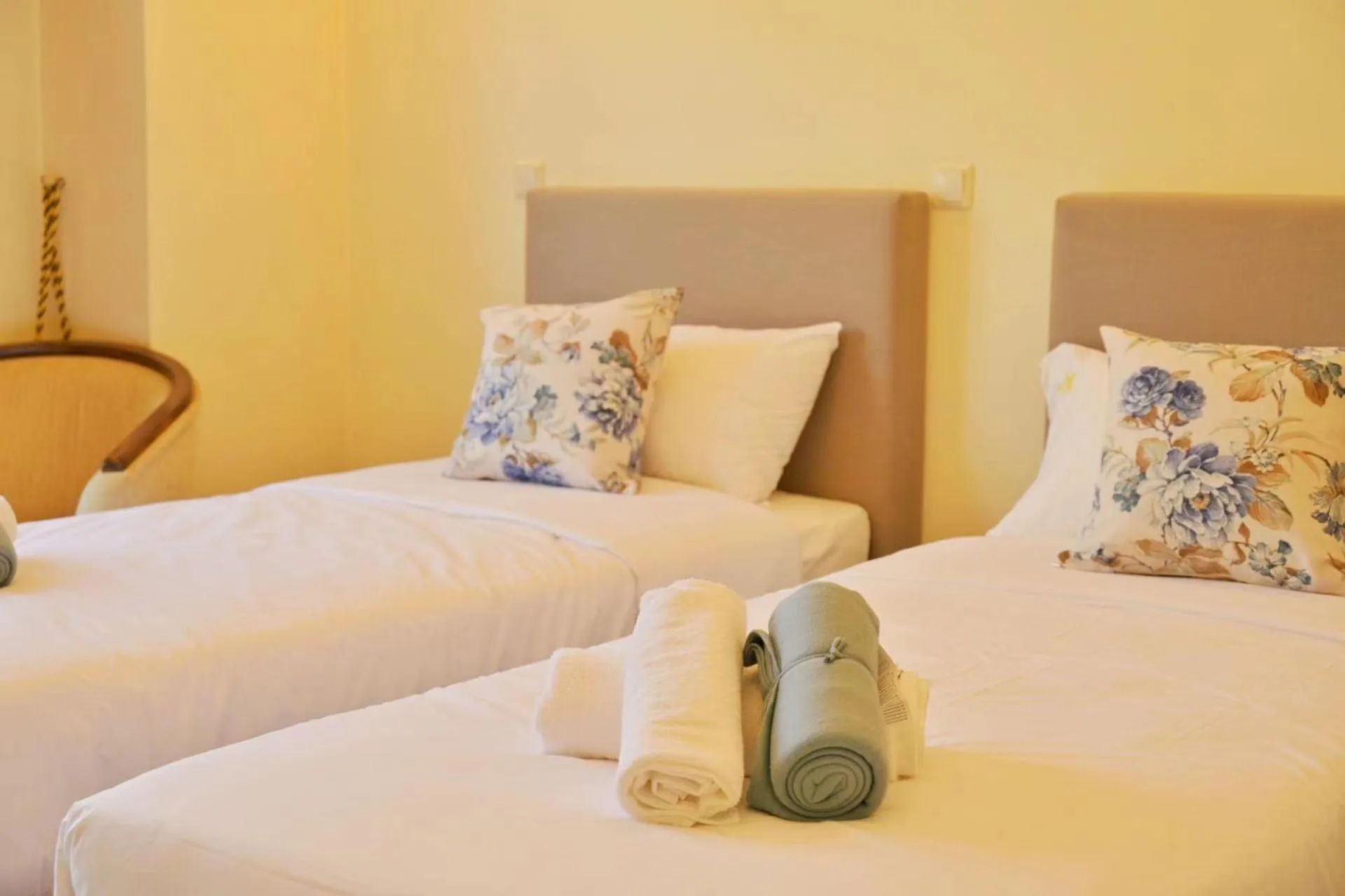 Bed in New Times Home & Hotels Near Metro Station Athens Center