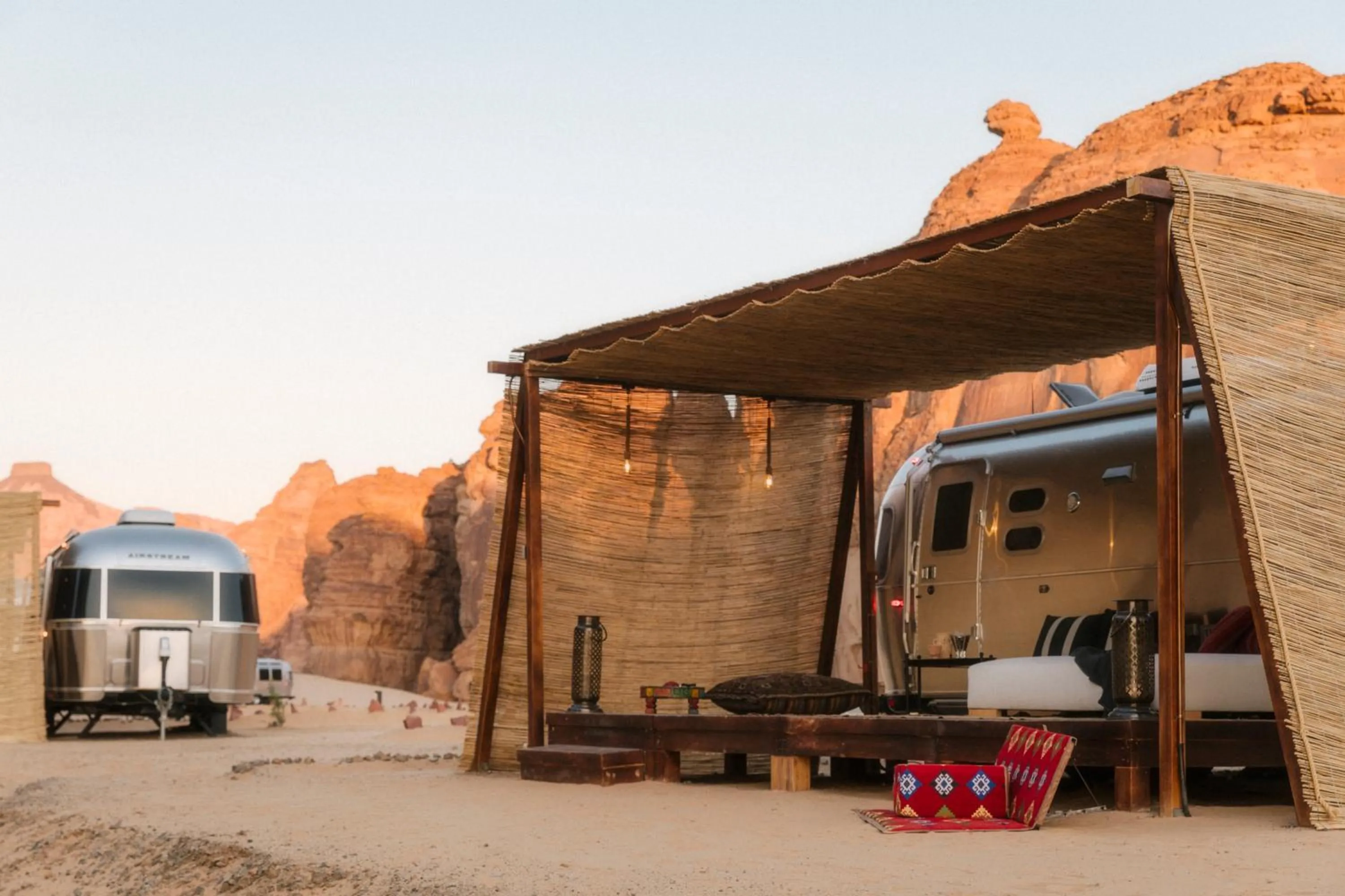 Patio in Caravan AlUla by Our Habitas