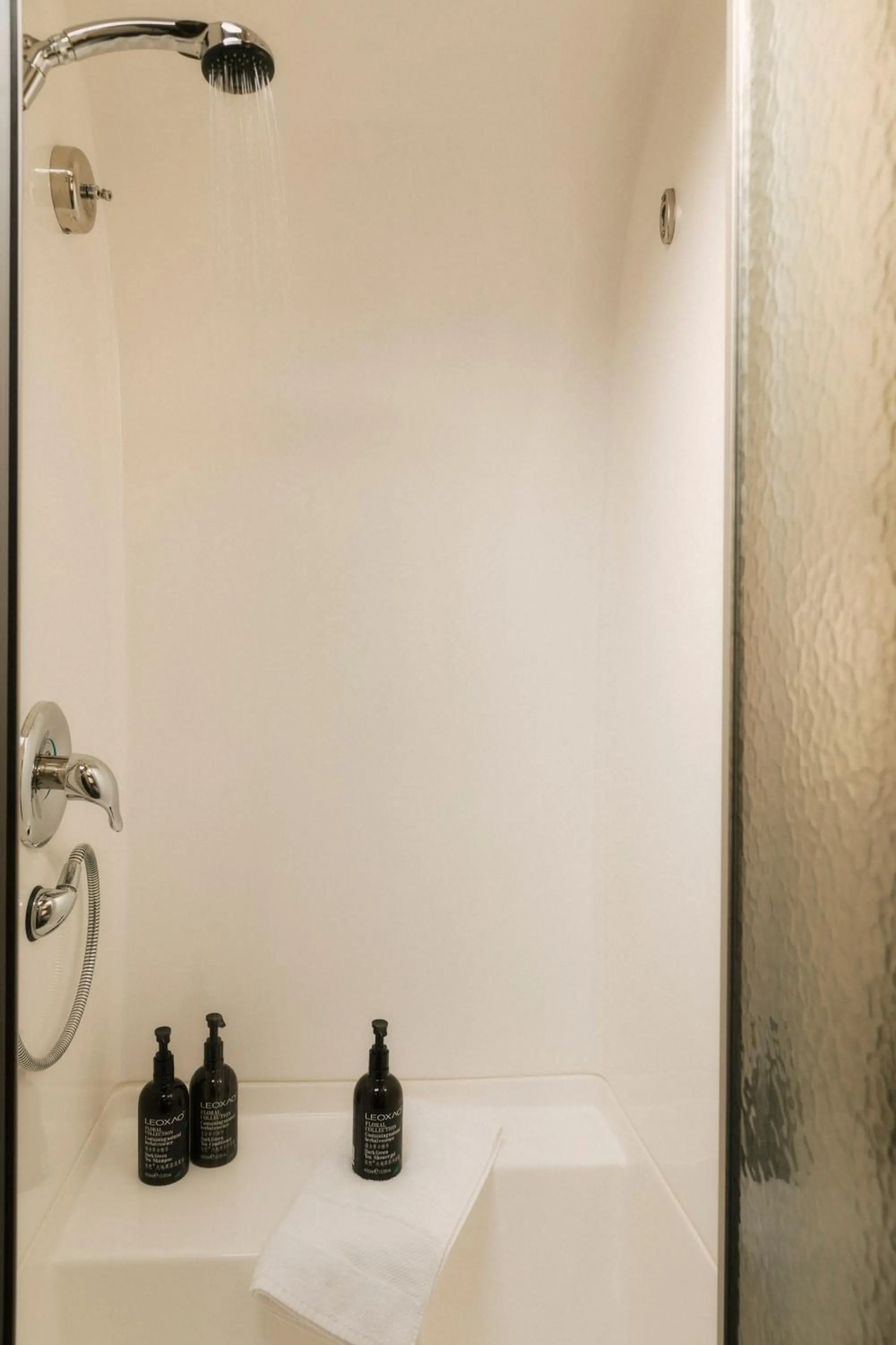 Bathroom in Caravan AlUla by Our Habitas