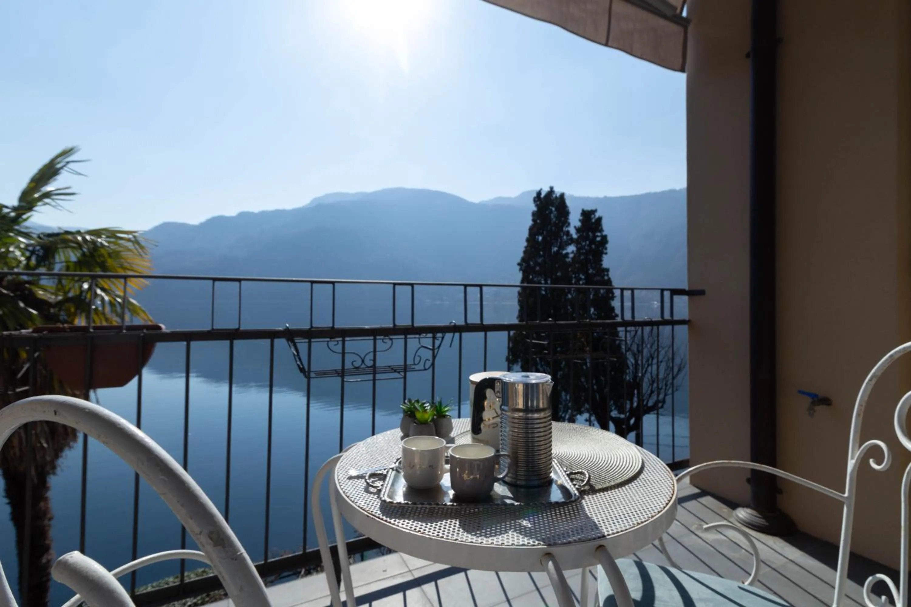 Balcony/Terrace in Mamma Ciccia Holiday Home - Waterfront Apartment