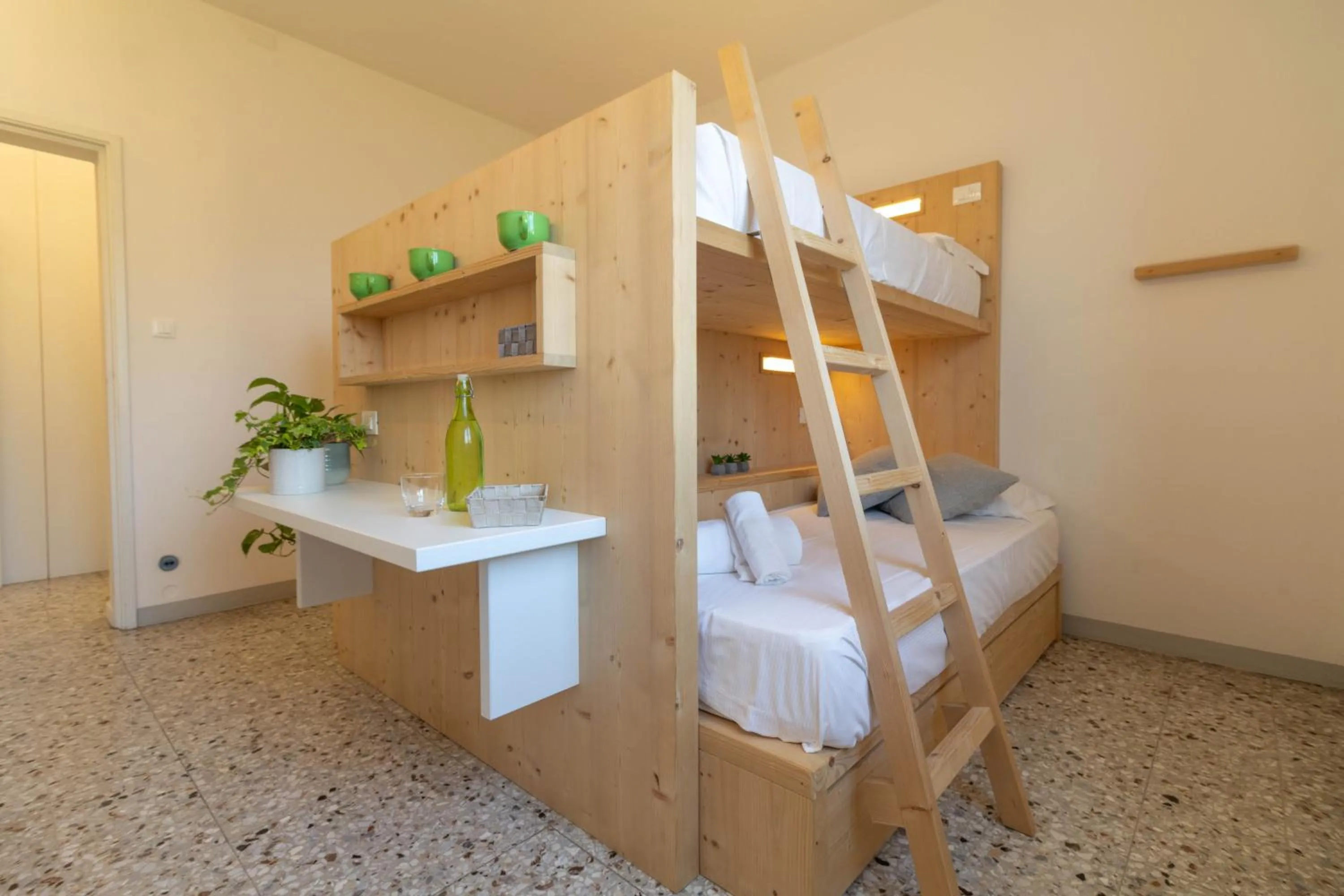 Bedroom, Bed in Mamma Ciccia Holiday Home - Waterfront Apartment