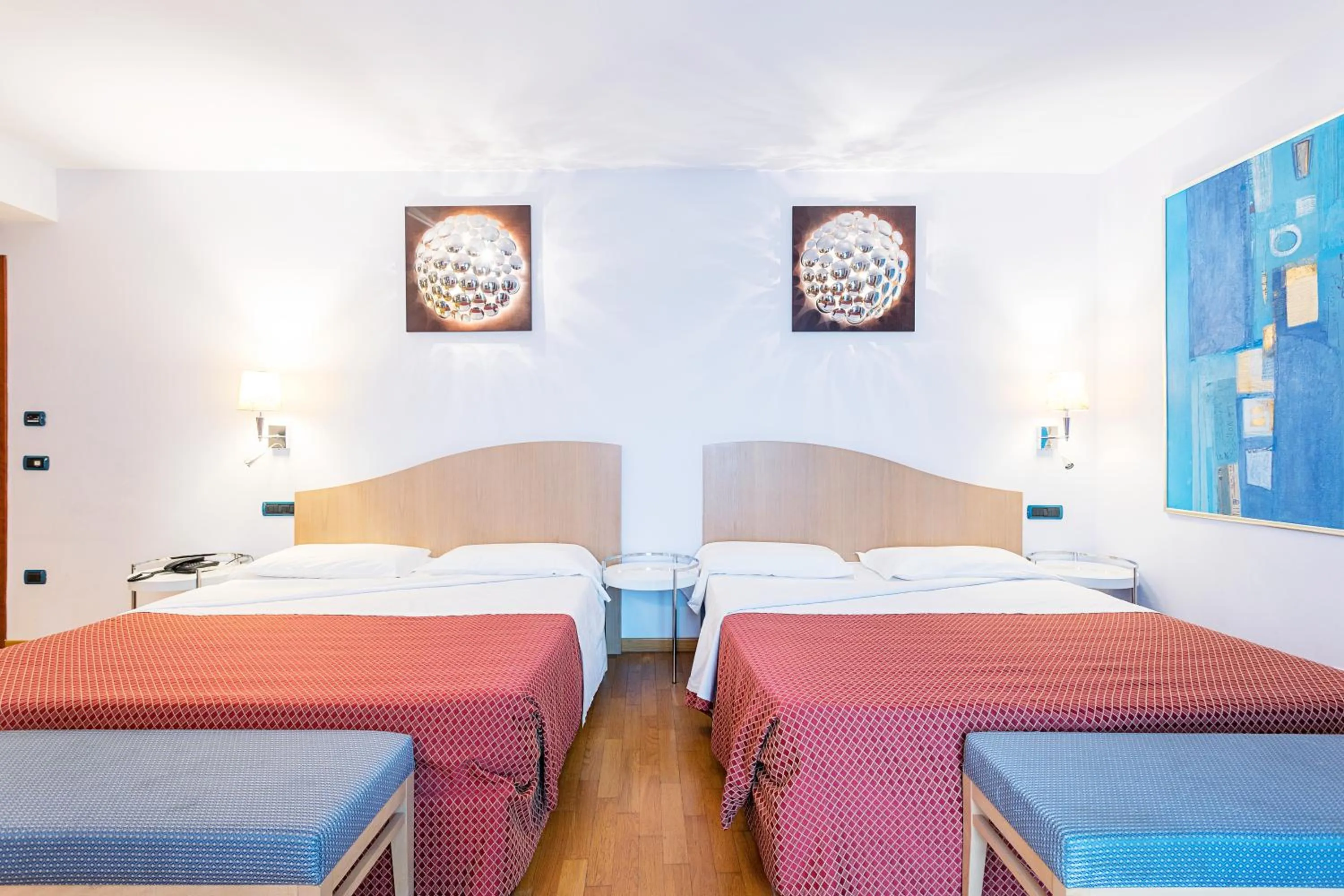 Bedroom, Bed in West Florence