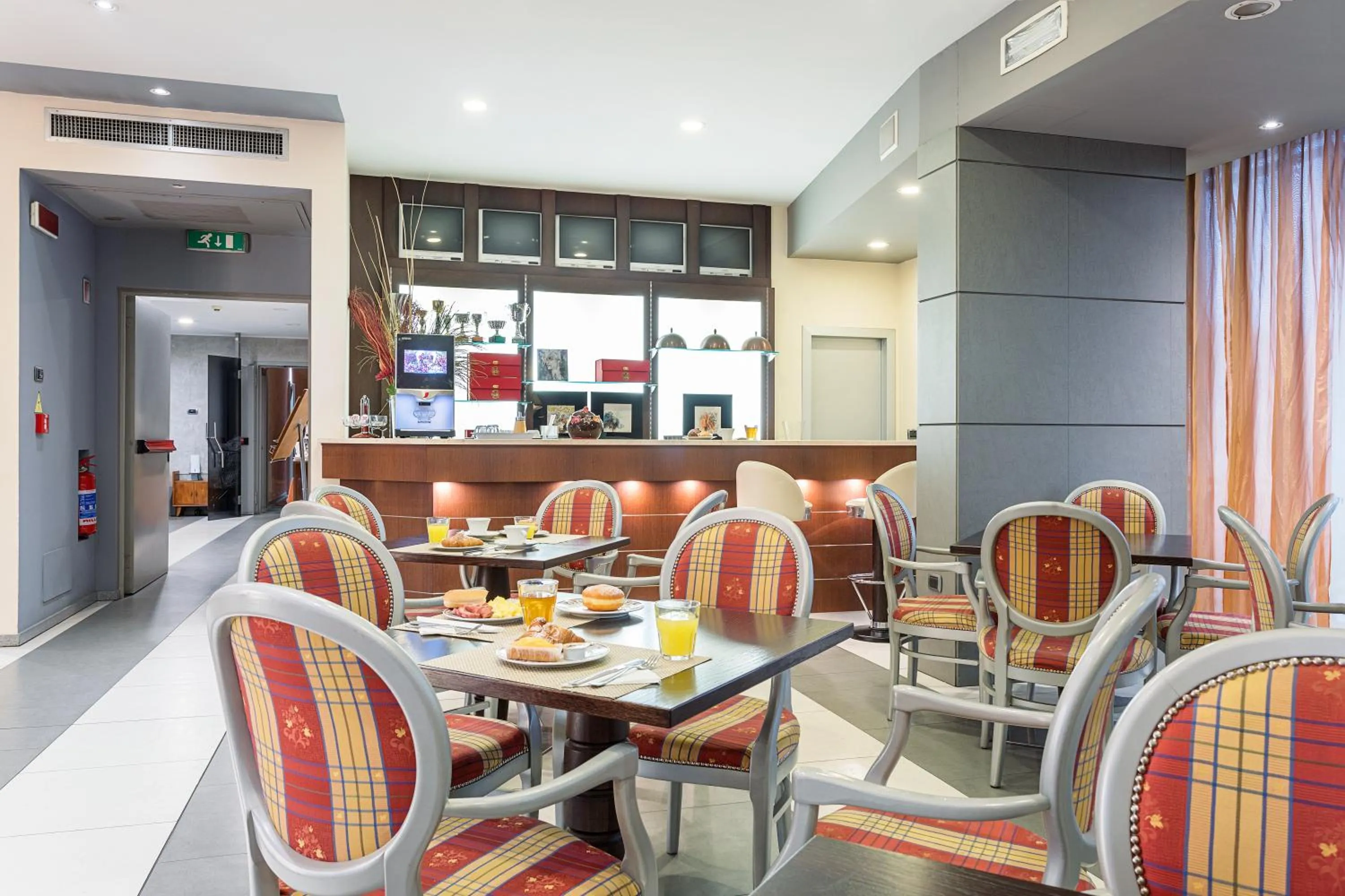 Breakfast in West Florence