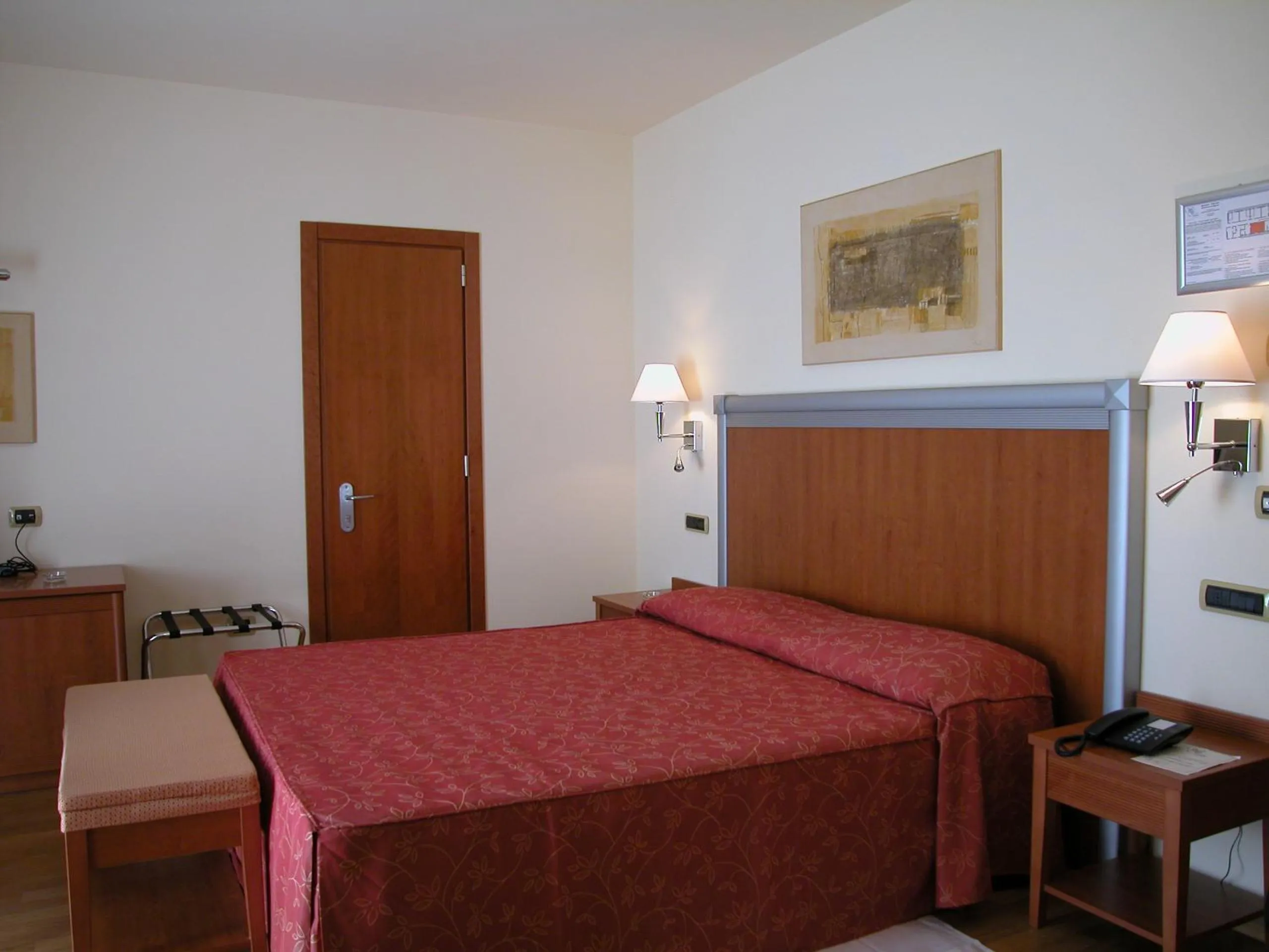 Bedroom, Bed in West Florence