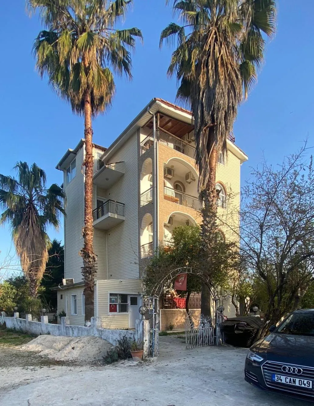 Property building in Felicity Hotel & Bungalows