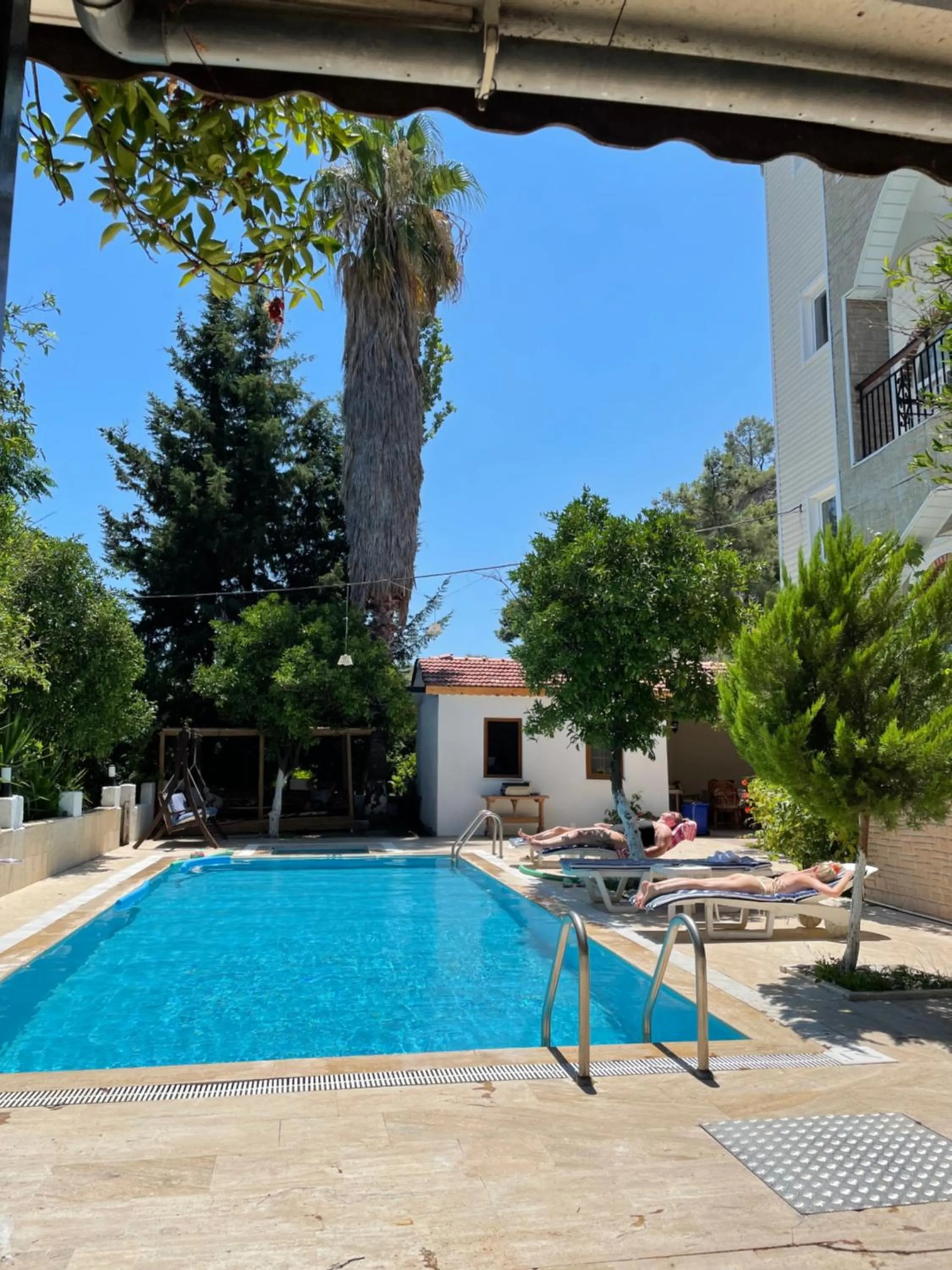 Swimming pool in Felicity Hotel & Bungalows