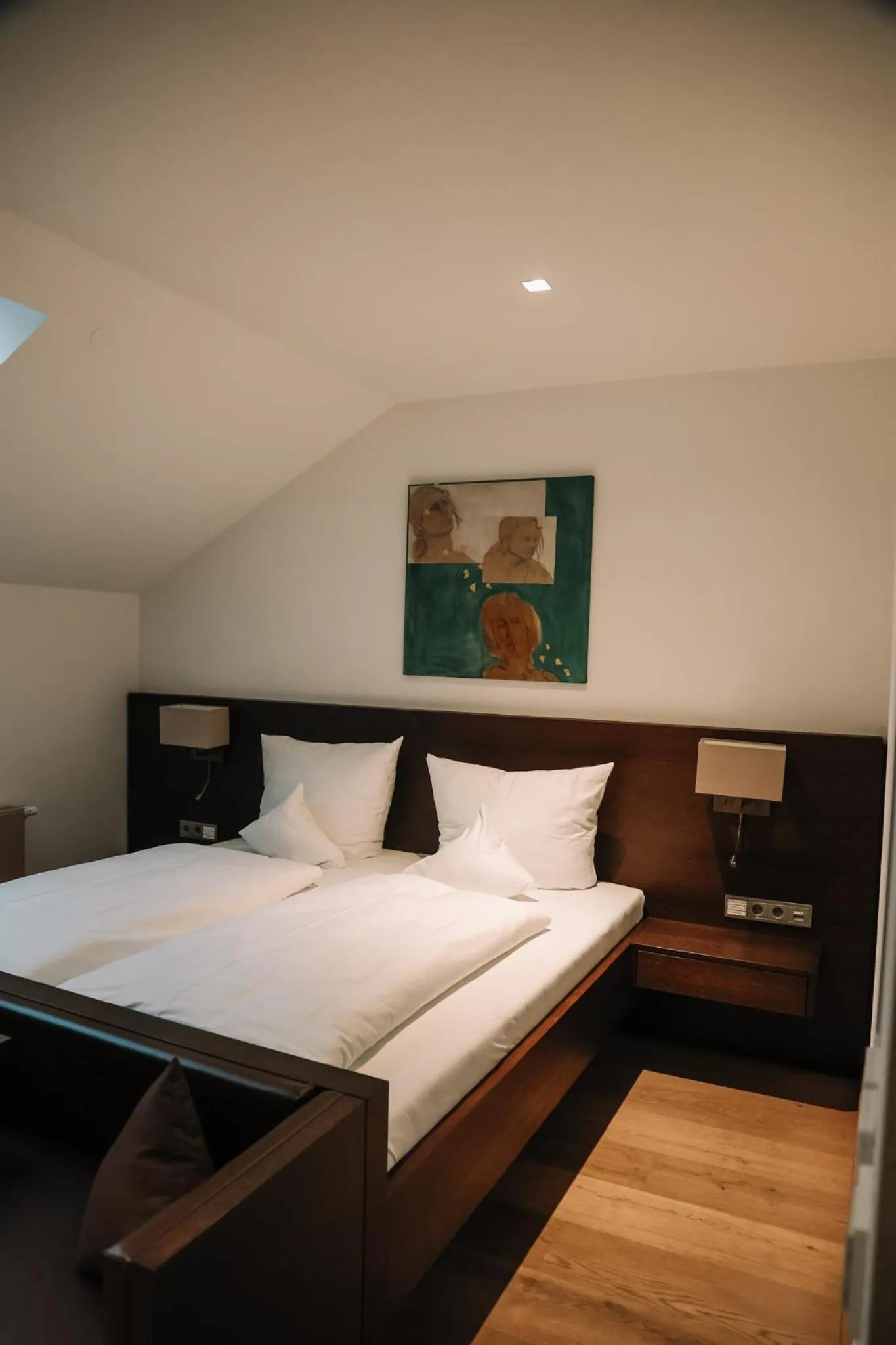 Bed in Hotel Hofwirt Neubeuern