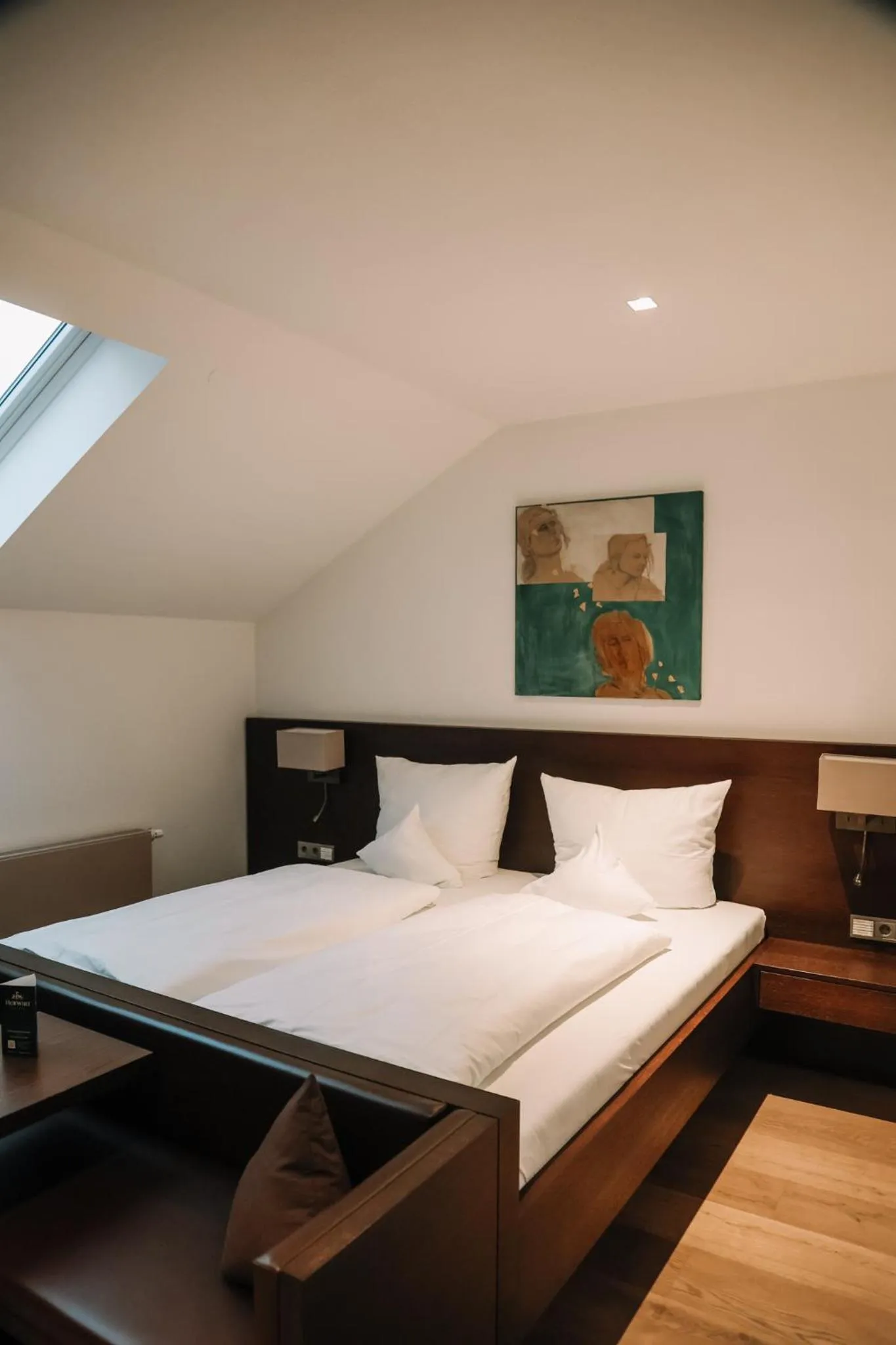 Bed in Hotel Hofwirt Neubeuern