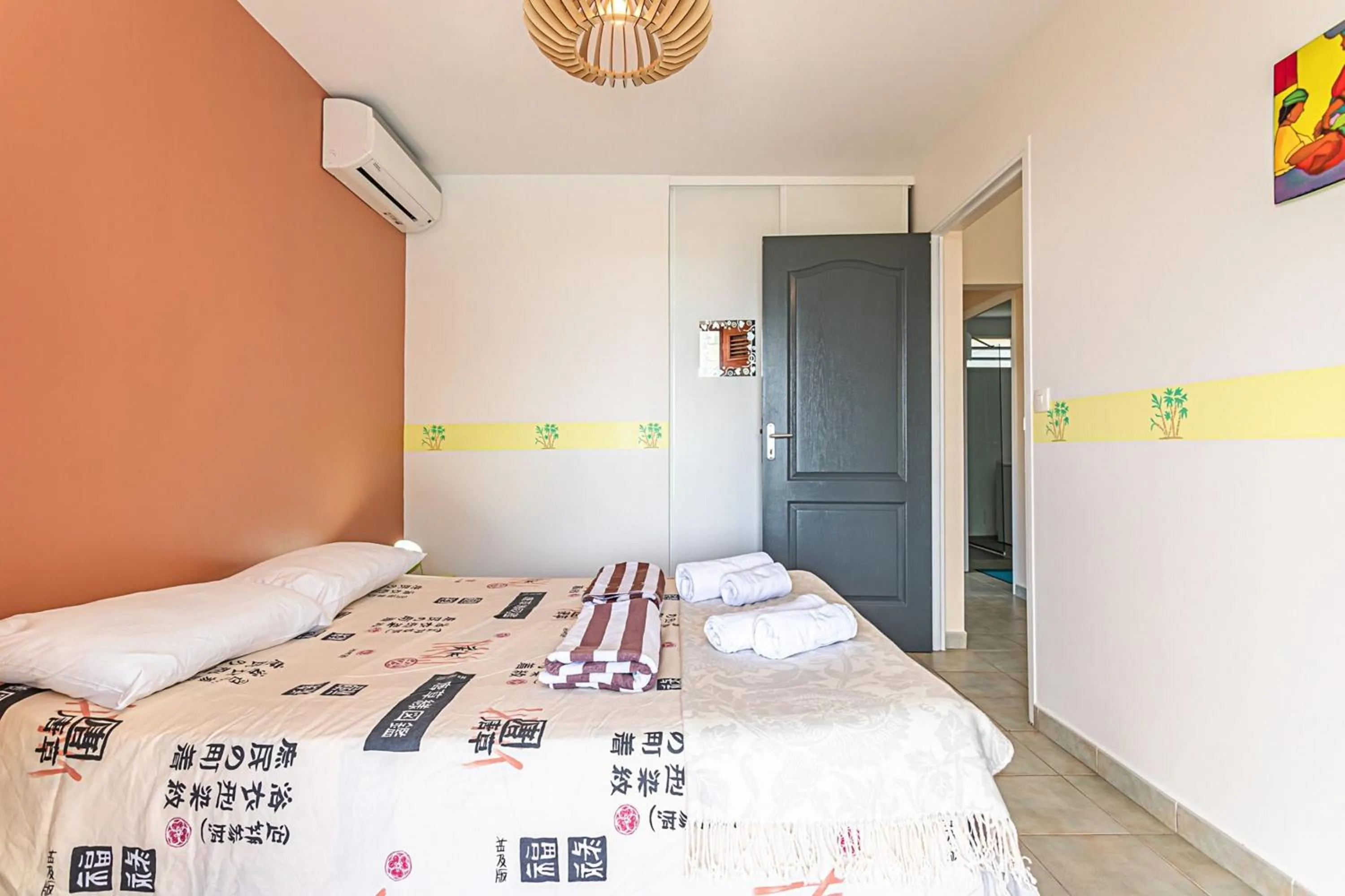 Photo of the whole room, Bed in Villa spacieuse à Saint-François avec piscine privée